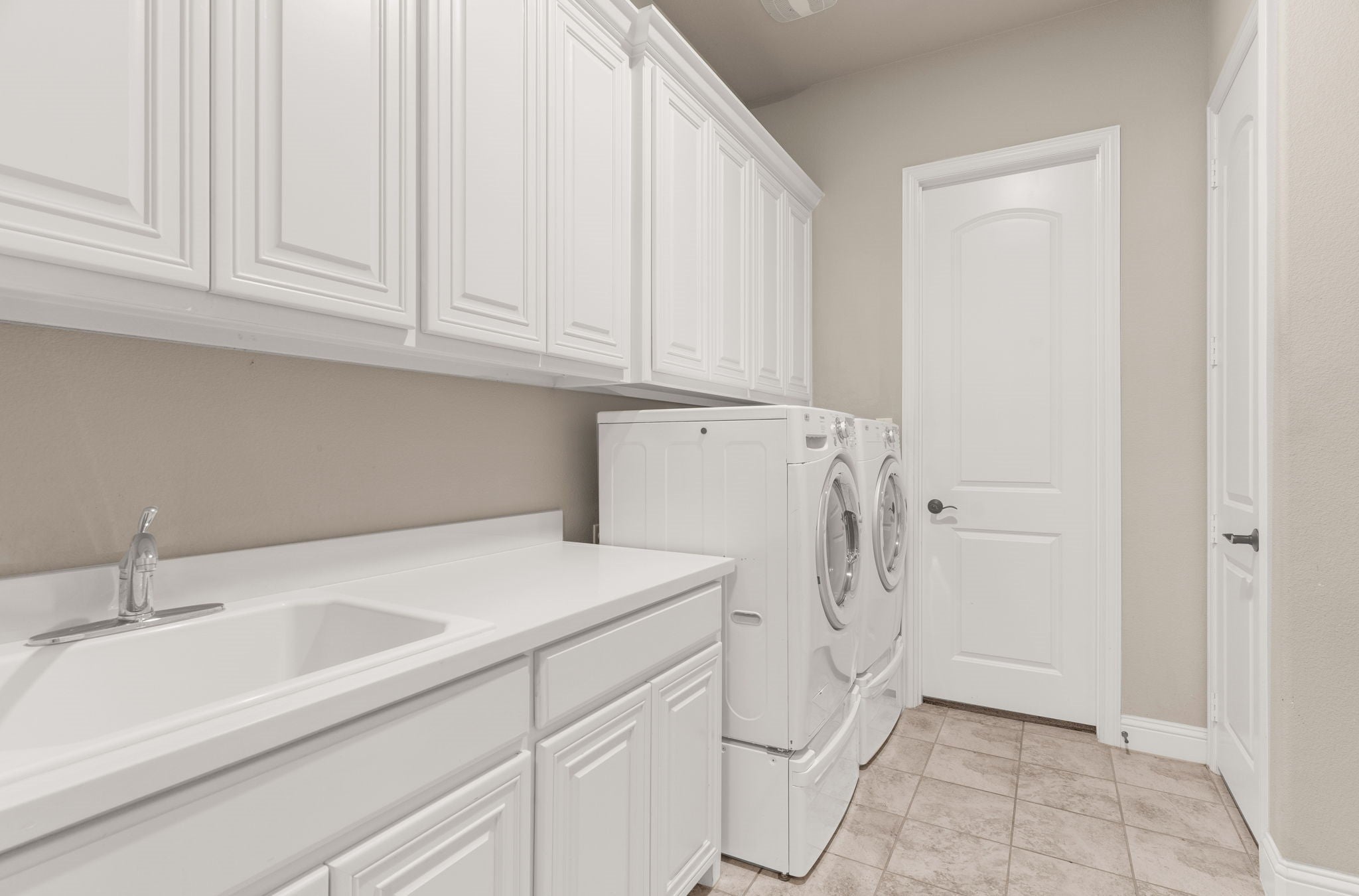 Allen, Texas, 75002, United States, 5 Bedrooms Bedrooms, ,6 BathroomsBathrooms,Residential,Active,1999269