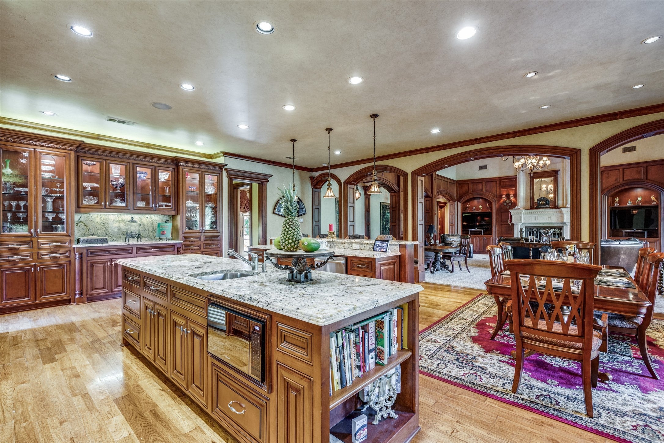Pilot Point, Texas, 76258, United States, 6 Bedrooms Bedrooms, ,8 BathroomsBathrooms,Residential,Active,1953394