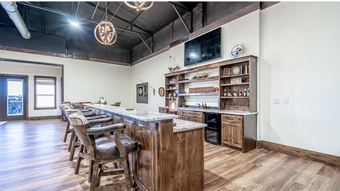 Tolar, Texas, 76476, United States, 5 Bedrooms Bedrooms, ,7 BathroomsBathrooms,Residential,Active,1993962