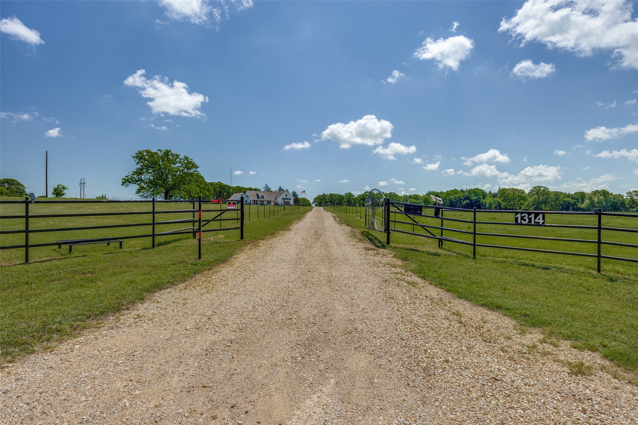 Bells, Texas, 75414, United States, ,3 BathroomsBathrooms,Residential,Active,1808226