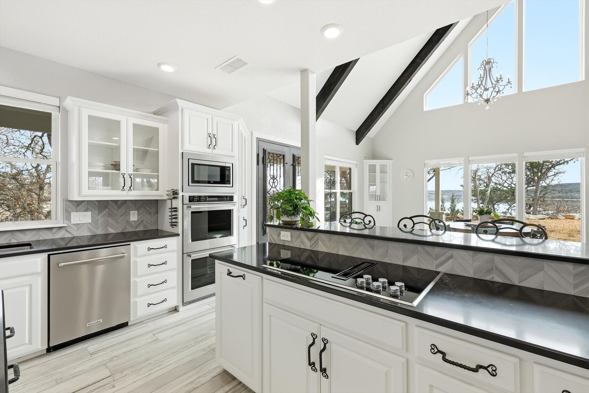 Graham, Texas, 76450, United States, 4 Bedrooms Bedrooms, ,4 BathroomsBathrooms,Residential,Active,2017097