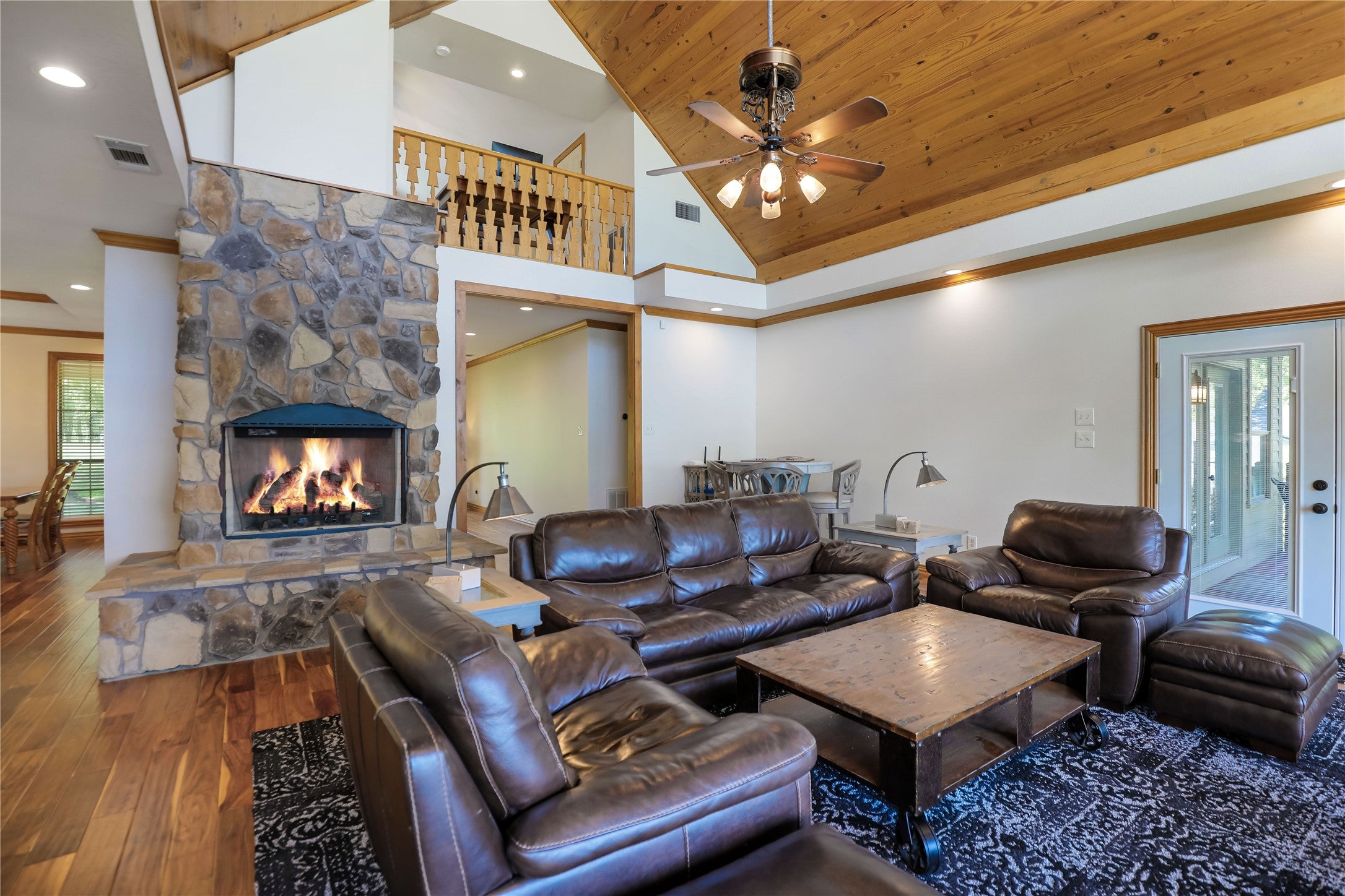 Scroggins, Texas, 75480, United States, 5 Bedrooms Bedrooms, ,5 BathroomsBathrooms,Residential,Active,1781819