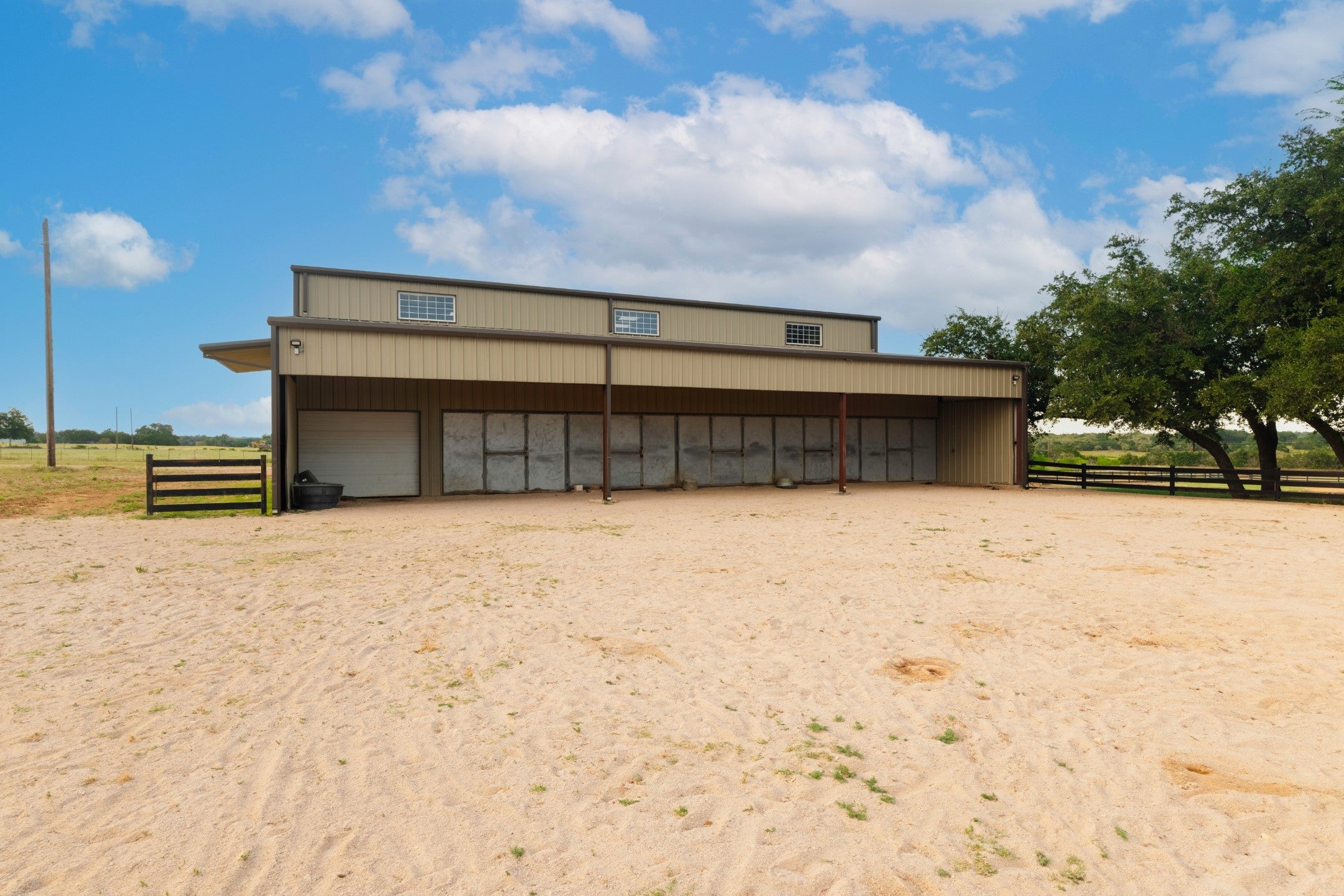 Bertram, Texas, 78605, United States, 4 Bedrooms Bedrooms, ,7 BathroomsBathrooms,Residential,Active,1987224