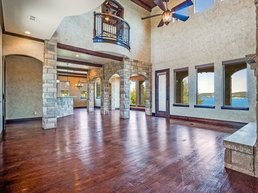 Graham, Texas, 76450, United States, 4 Bedrooms Bedrooms, ,4 BathroomsBathrooms,Residential,Active,1944034