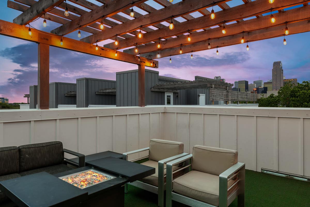 1771 MCCOY ST STE 401