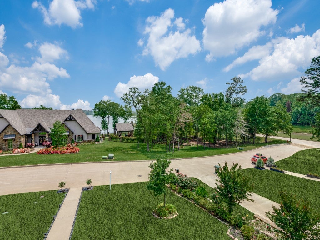 Tyler, Texas, 75709, United States, 4 Bedrooms Bedrooms, ,5 BathroomsBathrooms,Residential,Active,2015815