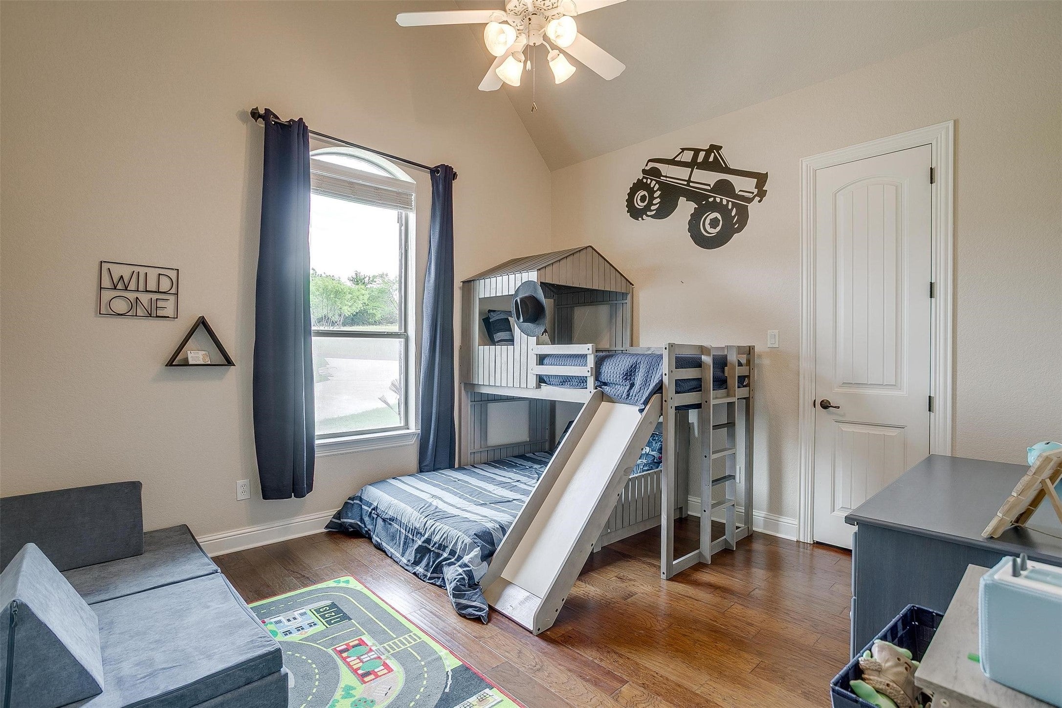 Fort Worth, Texas, 76108, United States, 4 Bedrooms Bedrooms, ,4 BathroomsBathrooms,Residential,Active,1828688