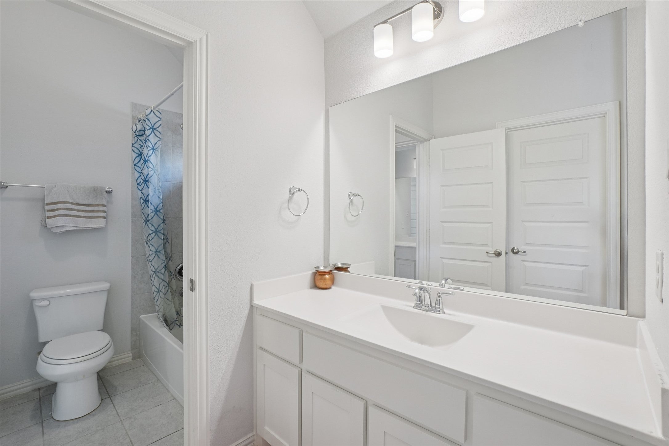 Irving, Texas, 75039, United States, 5 Bedrooms Bedrooms, ,5 BathroomsBathrooms,Residential,Active,1997879