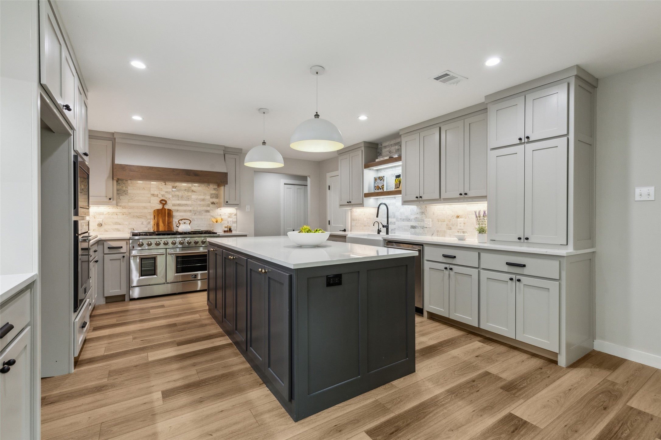 Colleyville, Texas, 76034, United States, 5 Bedrooms Bedrooms, ,4 BathroomsBathrooms,Residential,Active,1832302