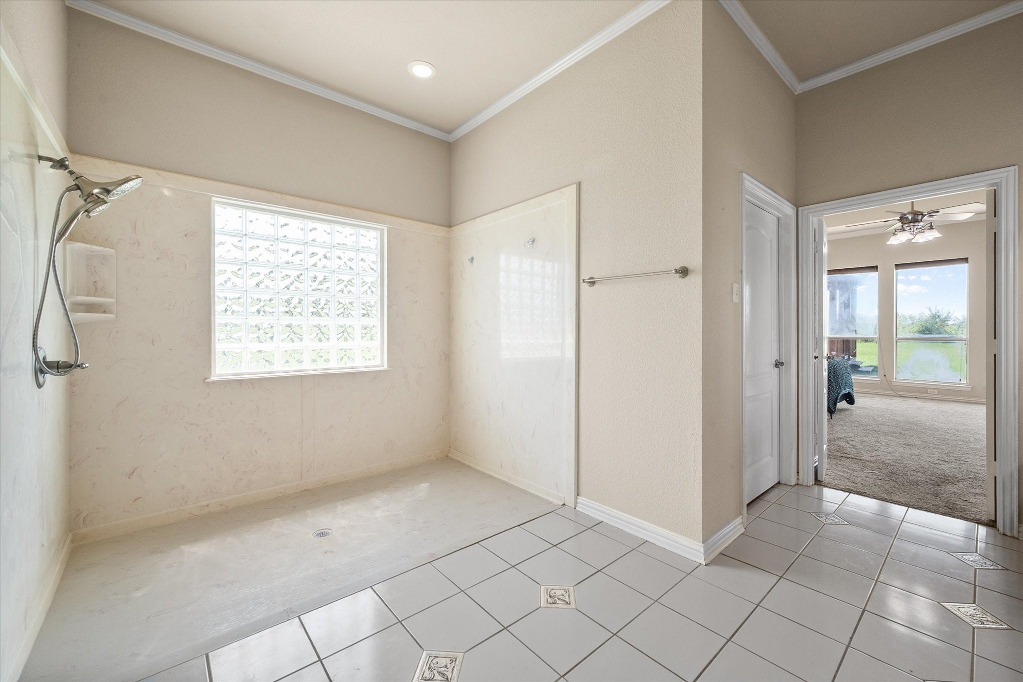 Blooming Grove, Texas, 76626, United States, 4 Bedrooms Bedrooms, ,6 BathroomsBathrooms,Residential,Active,2003548