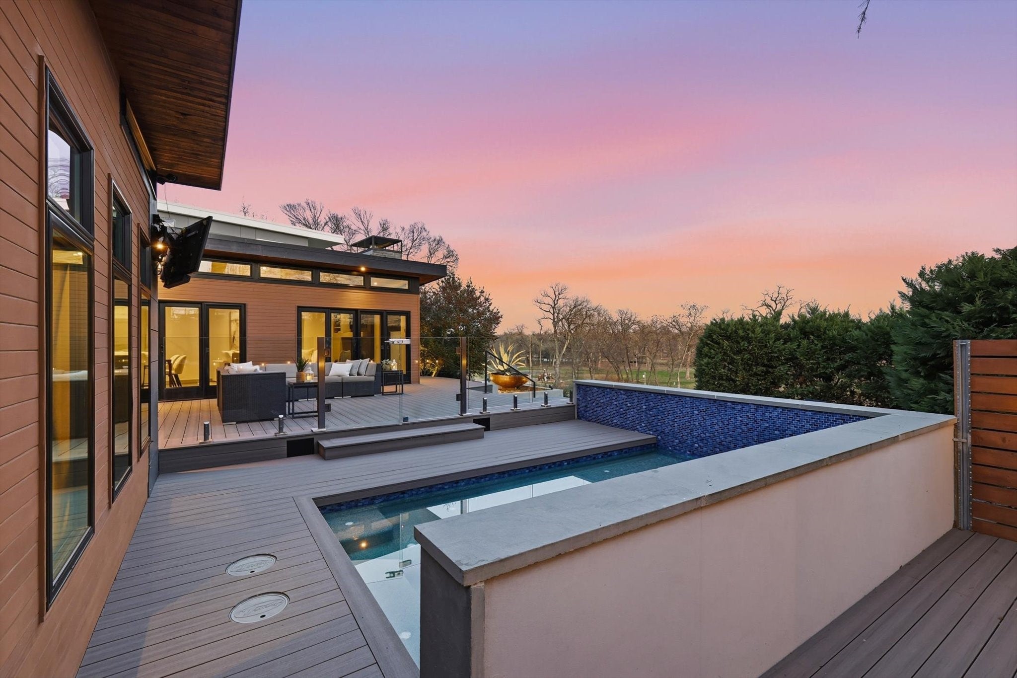 Dallas, Texas, 75218, United States, 3 Bedrooms Bedrooms, ,2 BathroomsBathrooms,Residential,Active,2010190