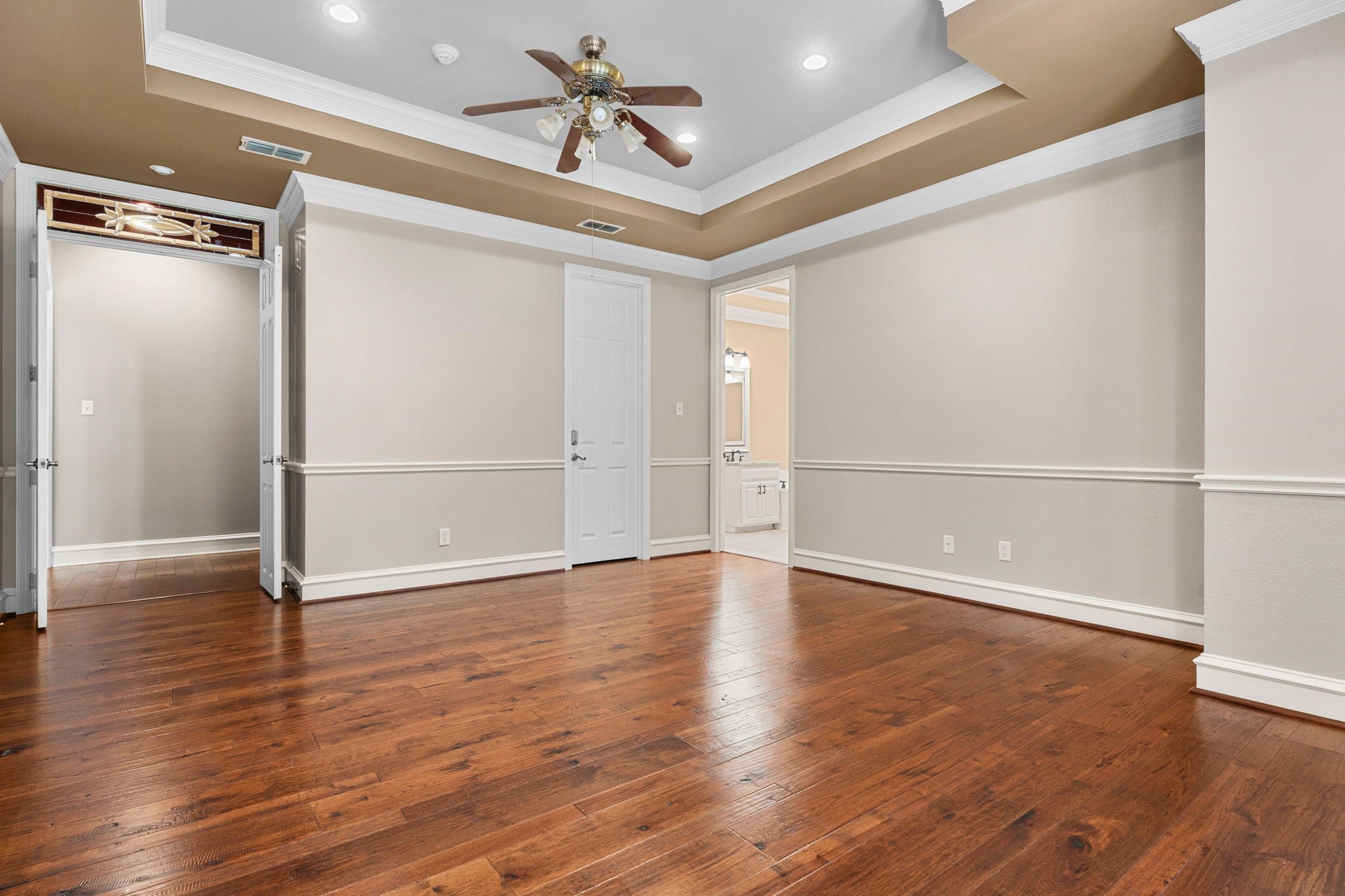 Tyler, Texas, 75703, United States, 3 Bedrooms Bedrooms, ,5 BathroomsBathrooms,Residential,Active,1892605