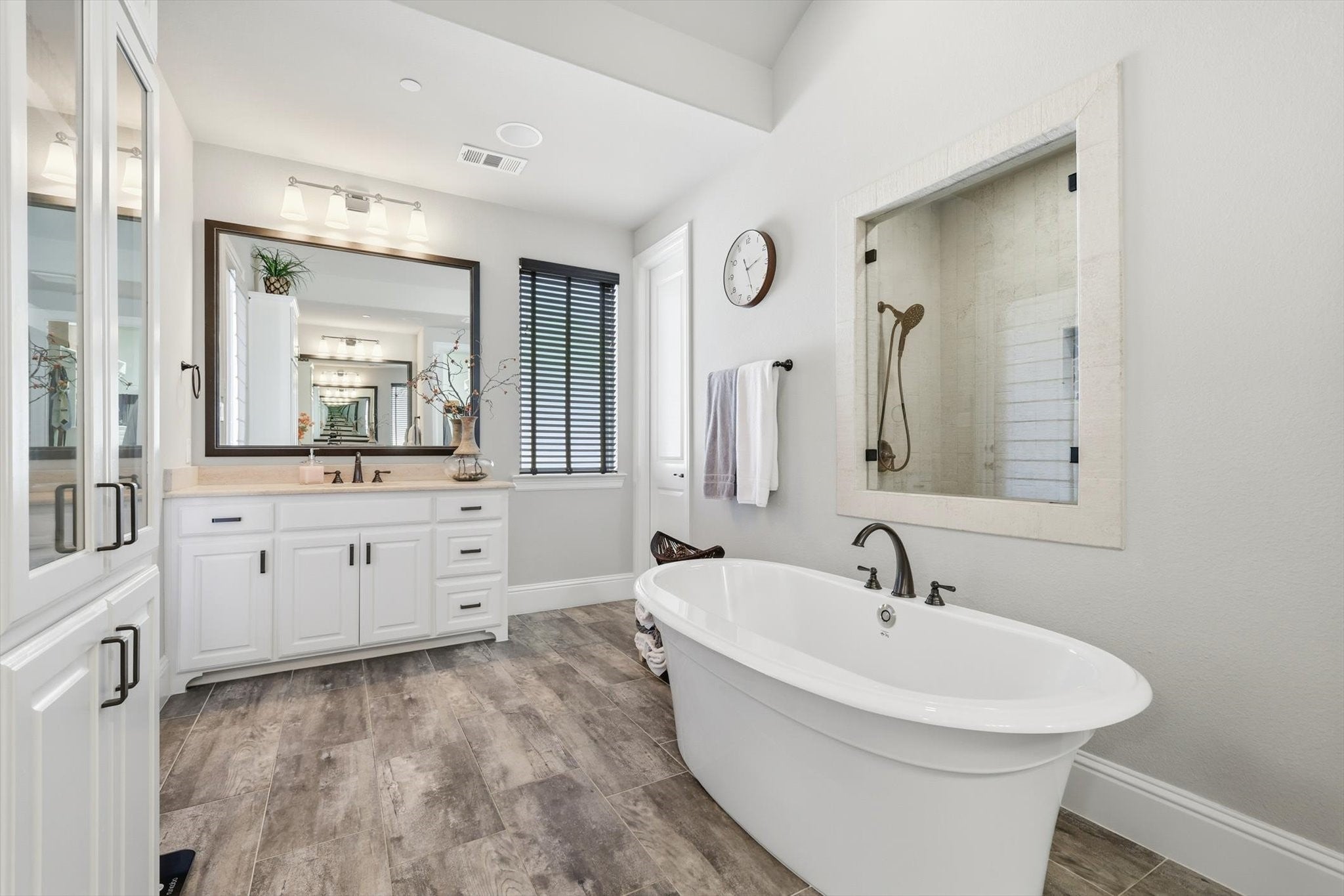 Frisco, Texas, 75033, United States, 5 Bedrooms Bedrooms, ,6 BathroomsBathrooms,Residential,Active,2010142