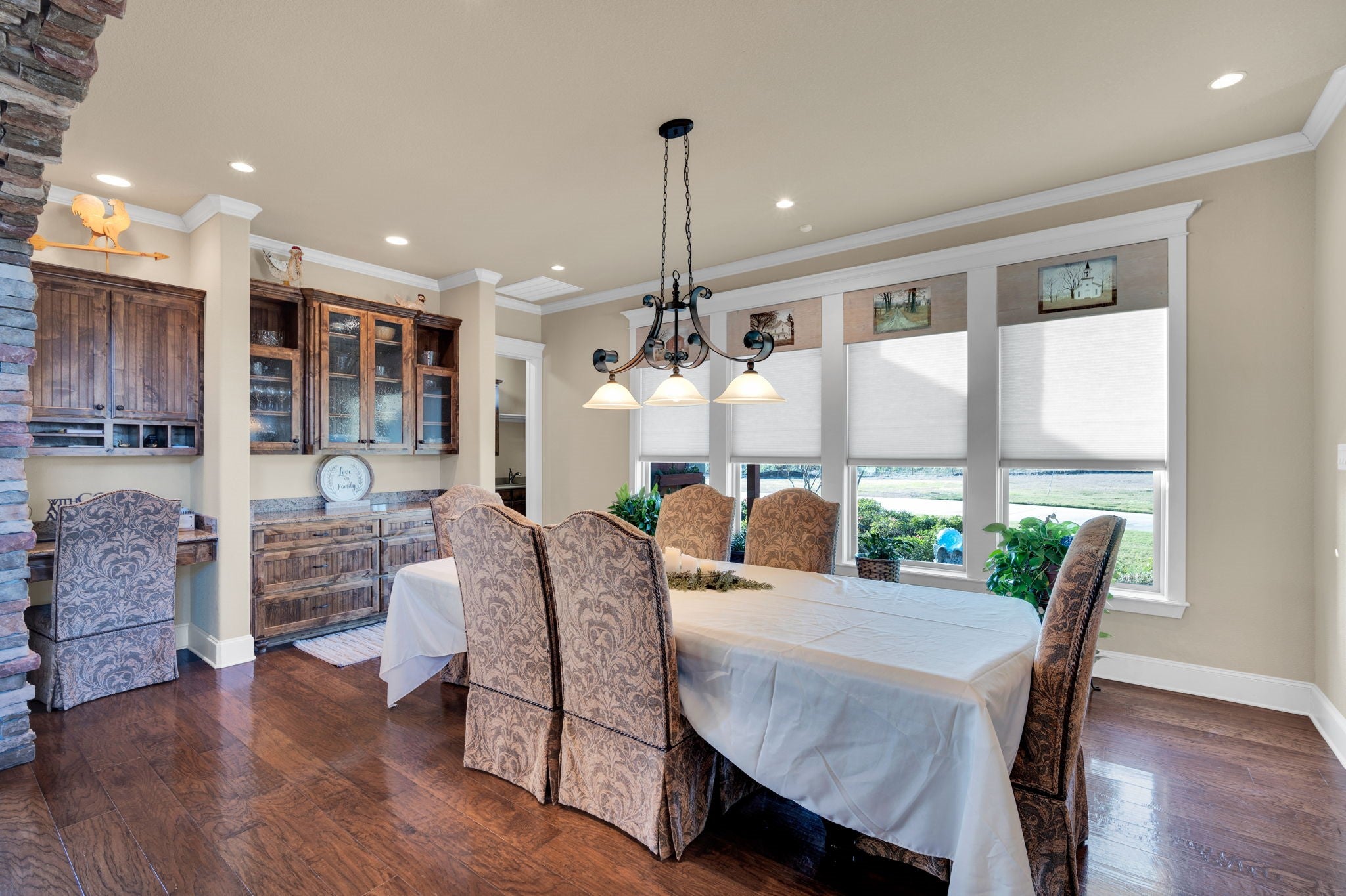 Waxahachie, Texas, 75165, United States, 3 Bedrooms Bedrooms, ,3 BathroomsBathrooms,Residential,Active,2001358