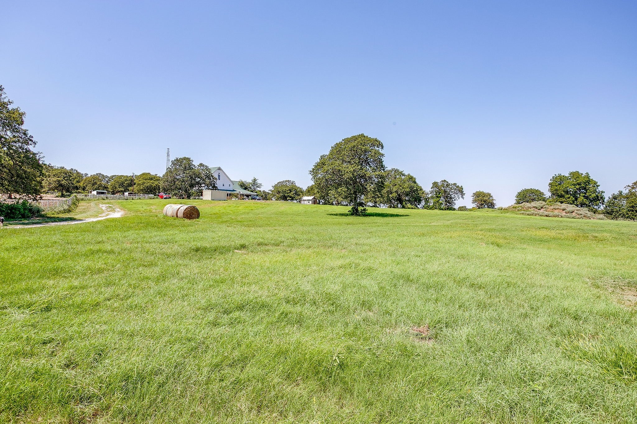 Springtown, Texas, 76082, United States, 4 Bedrooms Bedrooms, ,4 BathroomsBathrooms,Residential,Active,1944276