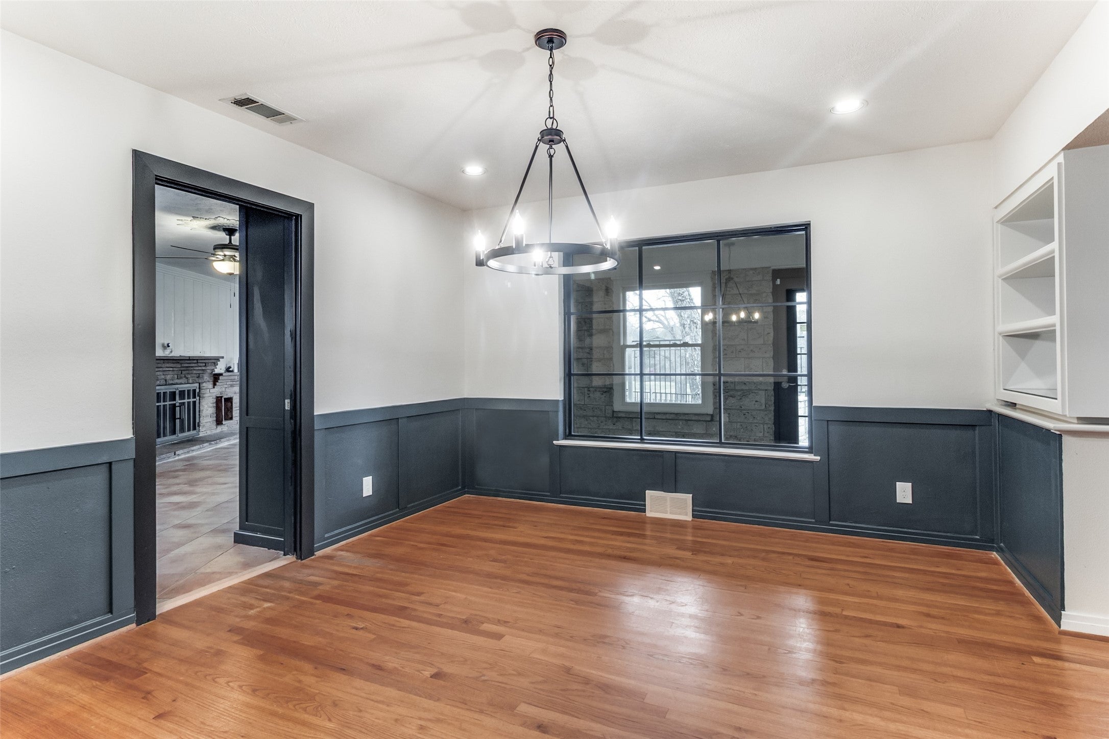 Dallas, Texas, 75214, United States, 3 Bedrooms Bedrooms, ,3 BathroomsBathrooms,Residential,Active,2002602