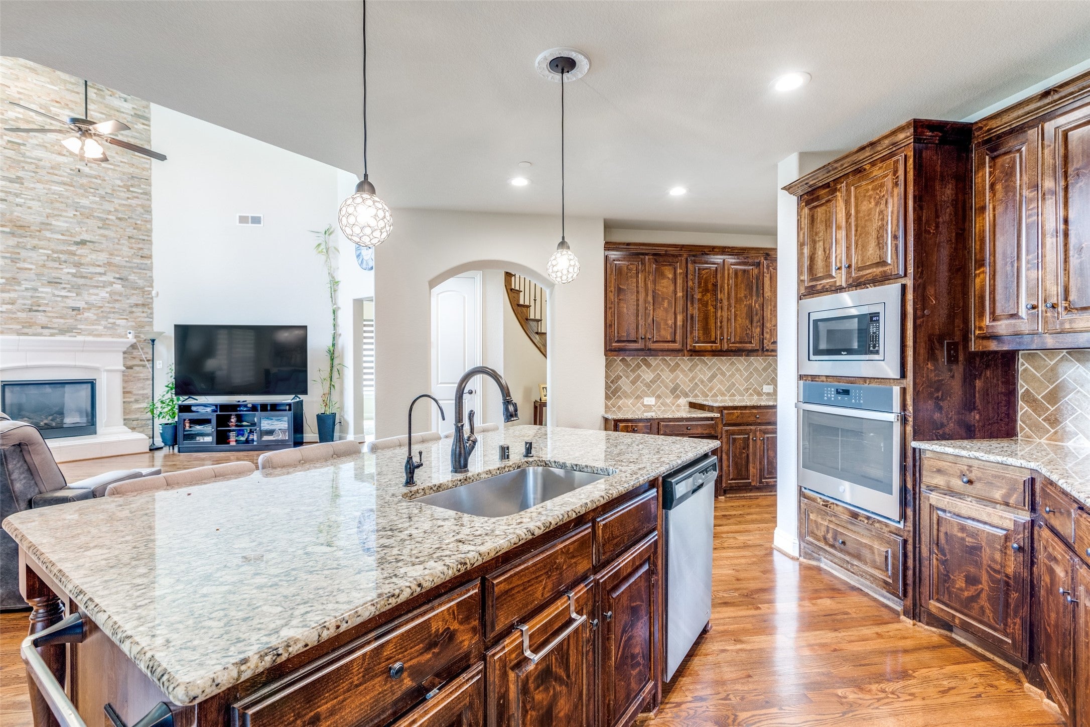 Prosper, Texas, 75078, United States, 5 Bedrooms Bedrooms, ,4 BathroomsBathrooms,Residential,Active,1905373