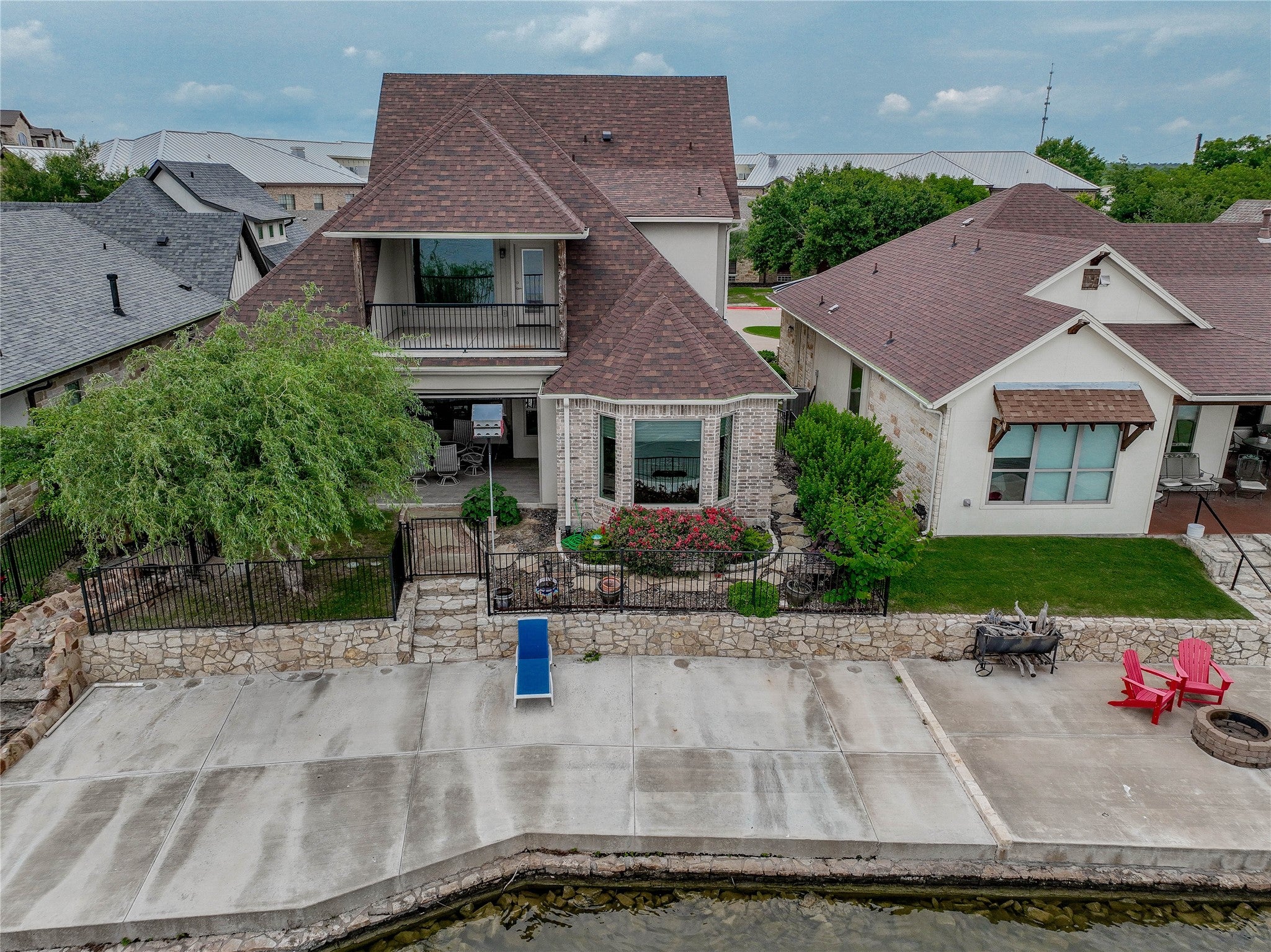 Granbury, Texas, 76048, United States, 3 Bedrooms Bedrooms, ,3 BathroomsBathrooms,Residential,Active,1828685