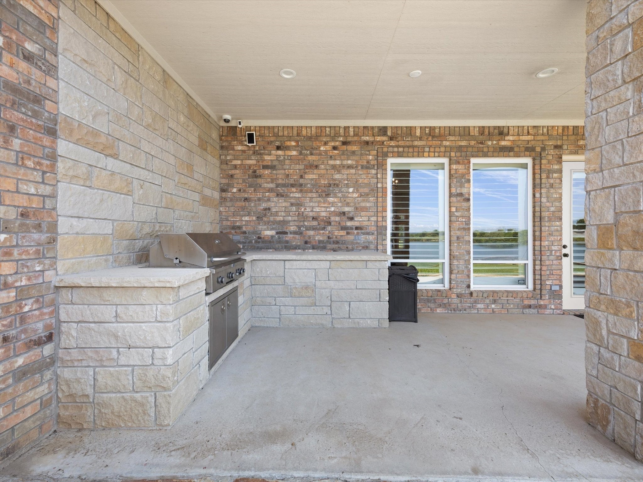 Runaway Bay, Texas, 76426, United States, 4 Bedrooms Bedrooms, ,4 BathroomsBathrooms,Residential,Active,1909882