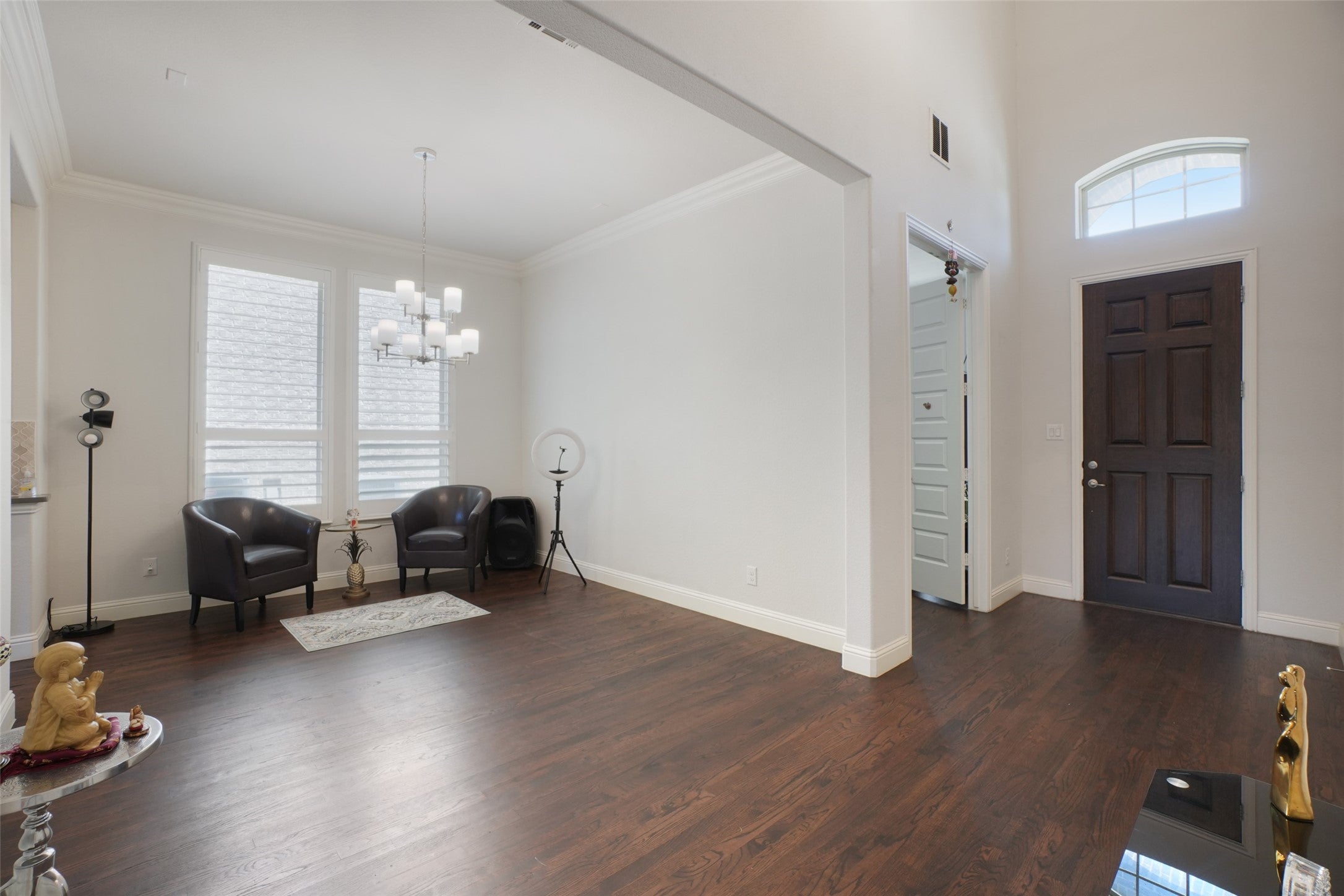 Irving, Texas, 75039, United States, 5 Bedrooms Bedrooms, ,5 BathroomsBathrooms,Residential,Active,1997879