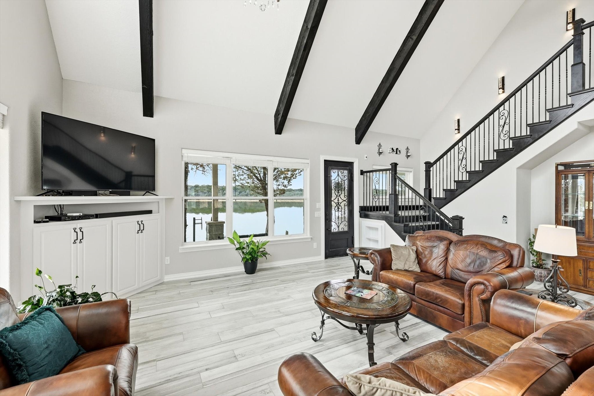 Graham, Texas, 76450, United States, 4 Bedrooms Bedrooms, ,4 BathroomsBathrooms,Residential,Active,2017097