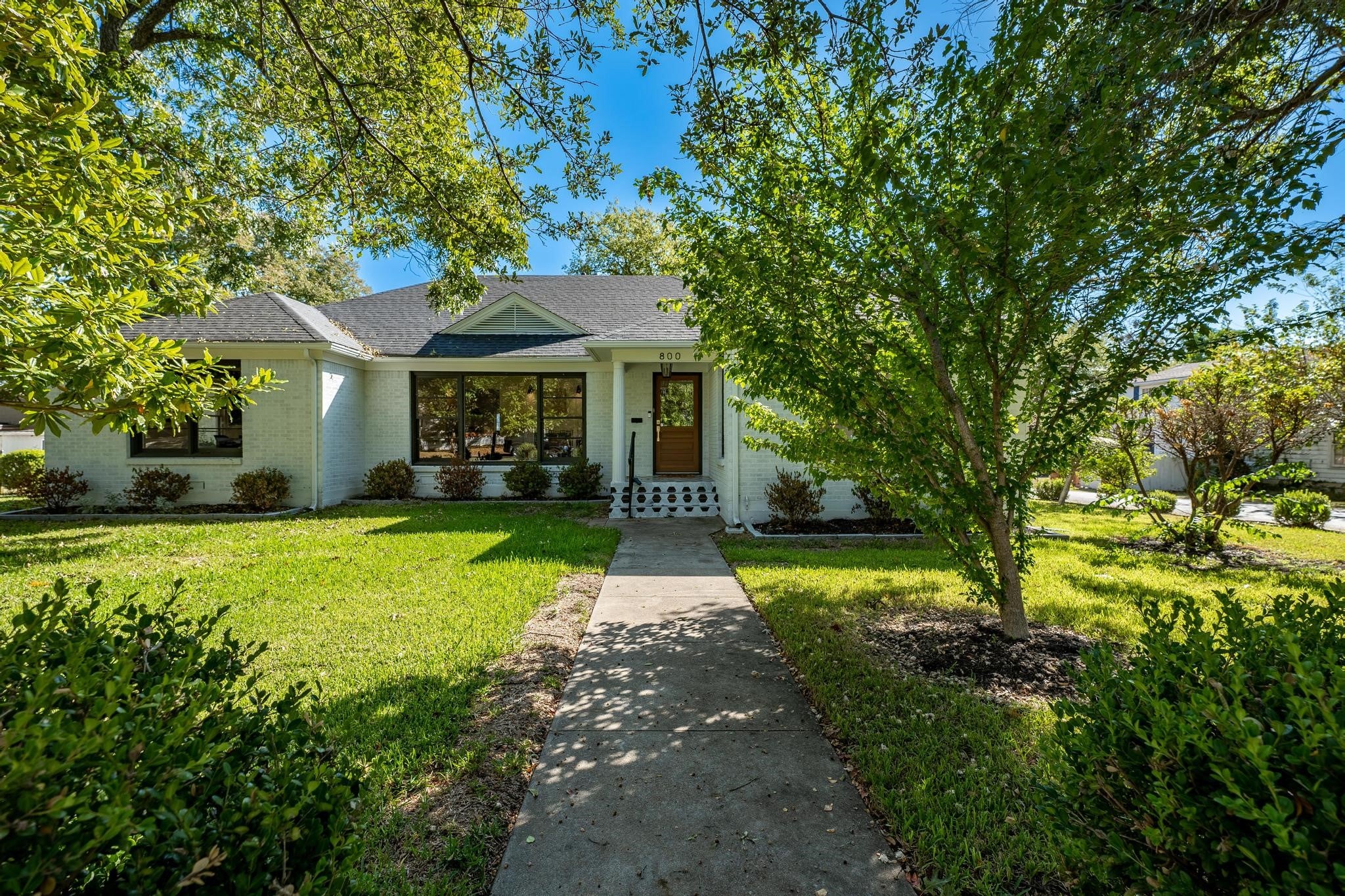 Mckinney, Texas, 75069, United States, 4 Bedrooms Bedrooms, ,4 BathroomsBathrooms,Residential,Active,1936375