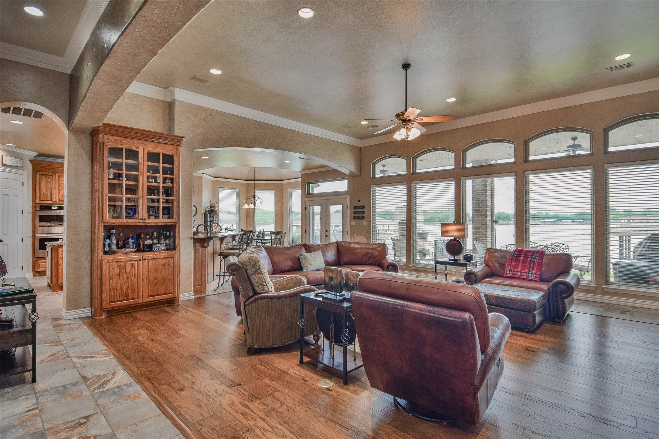 Granbury, Texas, 76048, United States, ,5 BathroomsBathrooms,Residential,Active,1799390