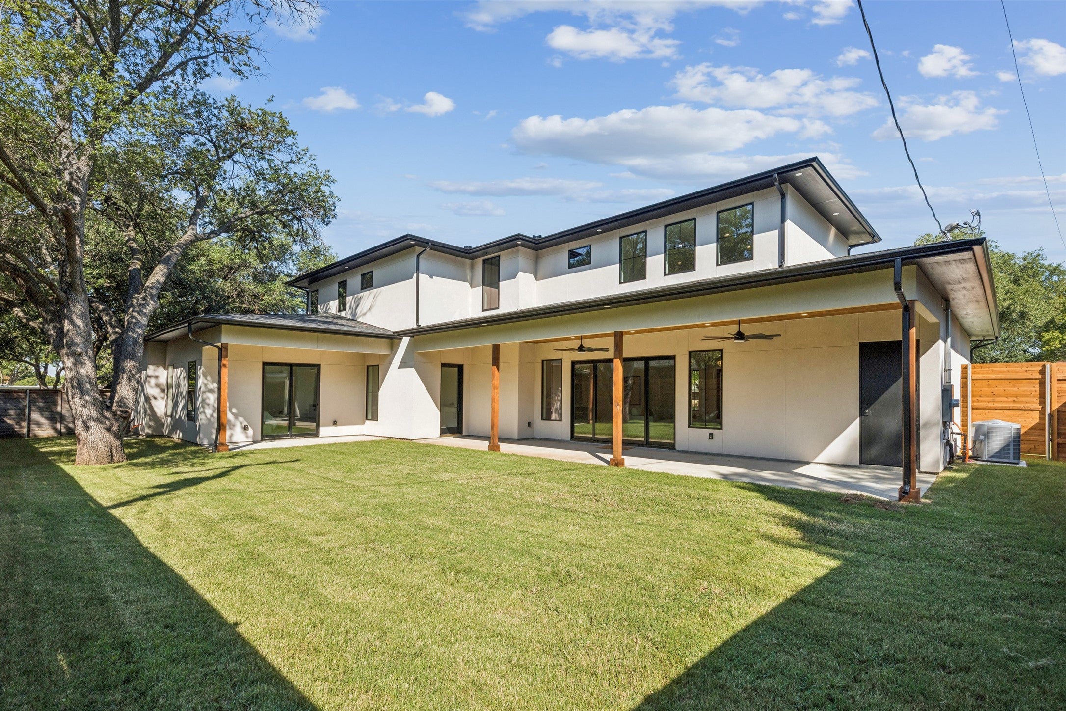 Dallas, Texas, 75229, United States, 5 Bedrooms Bedrooms, ,5 BathroomsBathrooms,Residential,Active,1944089