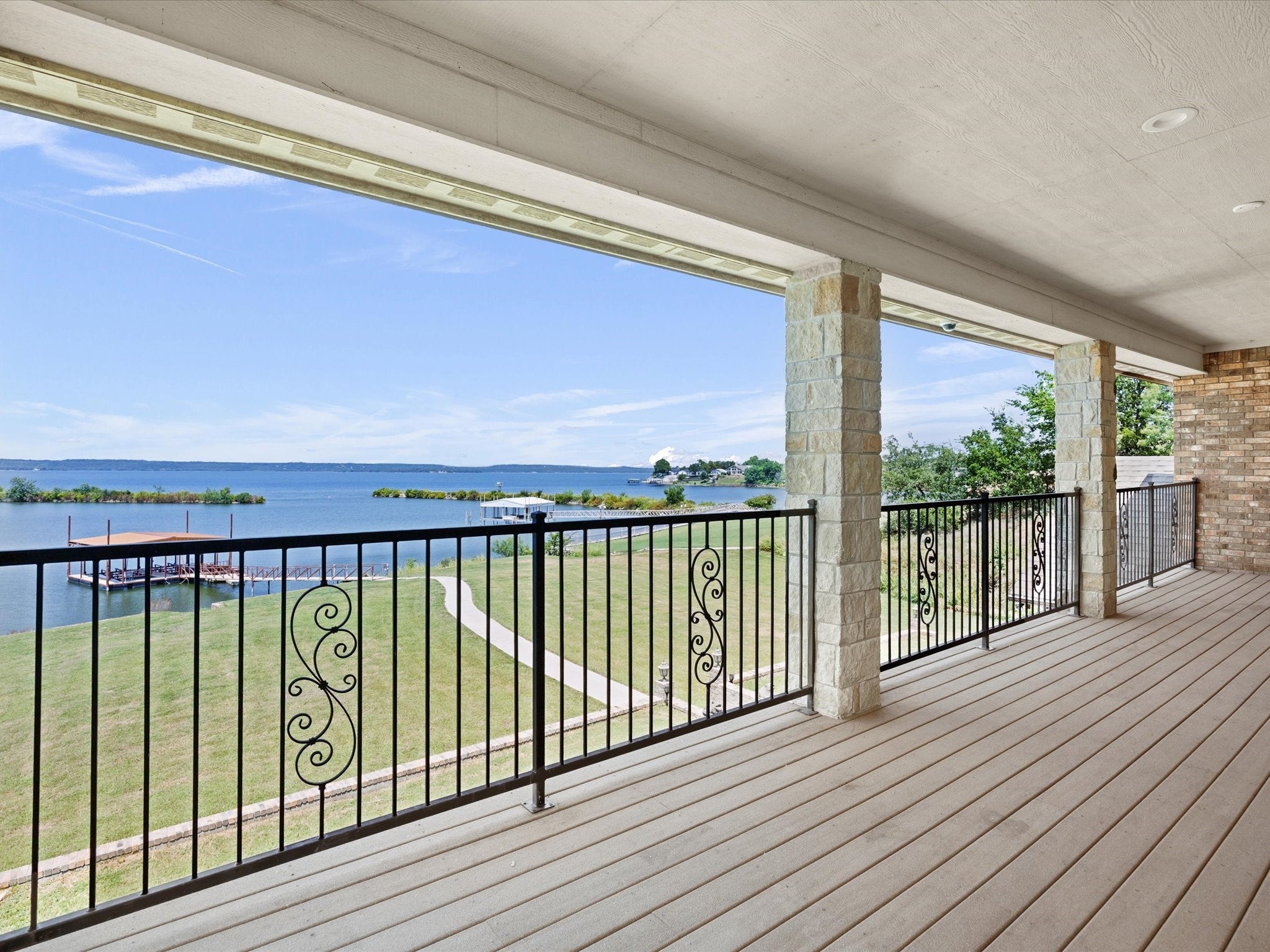 Runaway Bay, Texas, 76426, United States, 4 Bedrooms Bedrooms, ,4 BathroomsBathrooms,Residential,Active,1909882