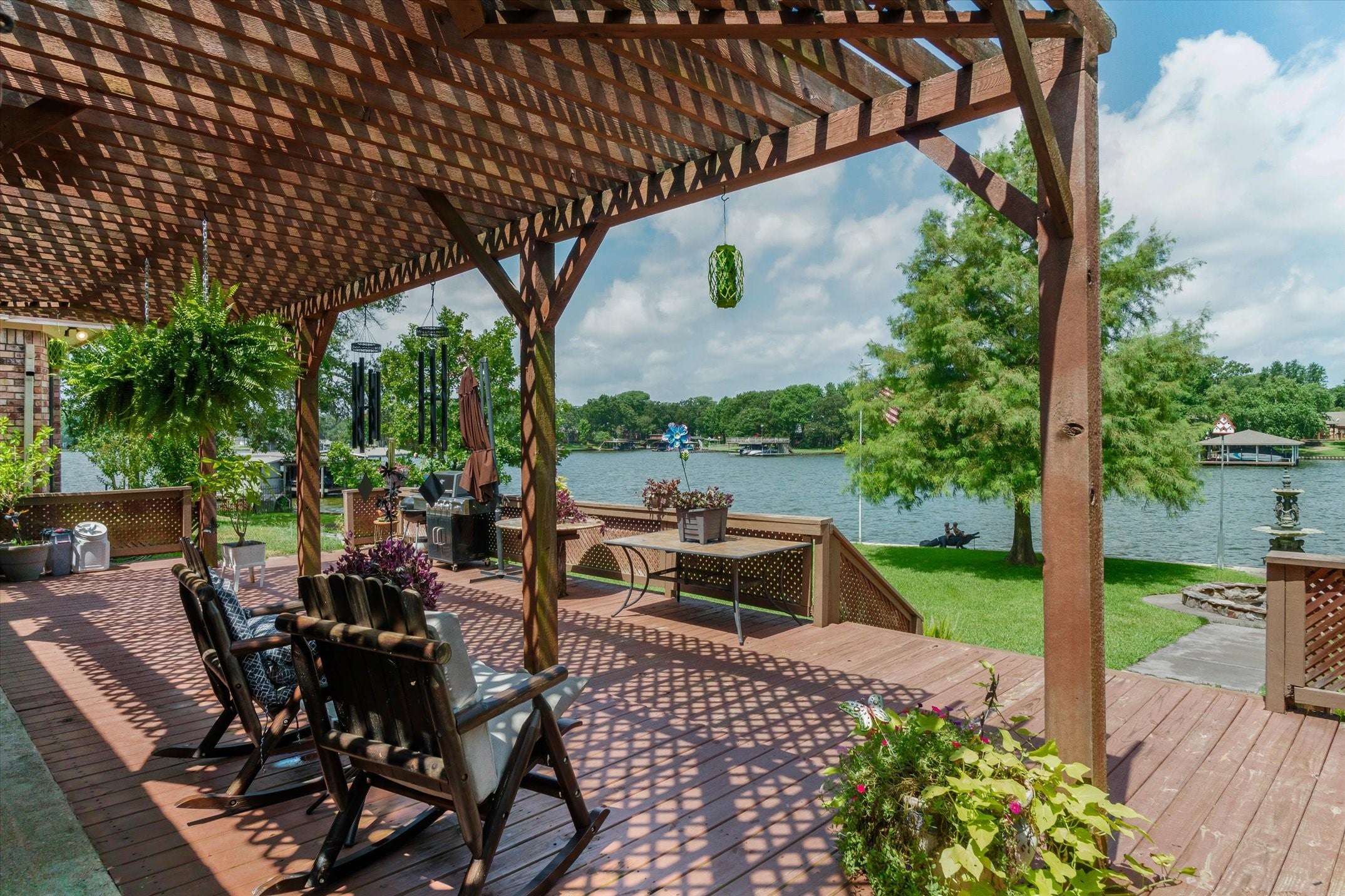 Mabank, Texas, 75156, United States, 5 Bedrooms Bedrooms, ,6 BathroomsBathrooms,Residential,Active,1894194