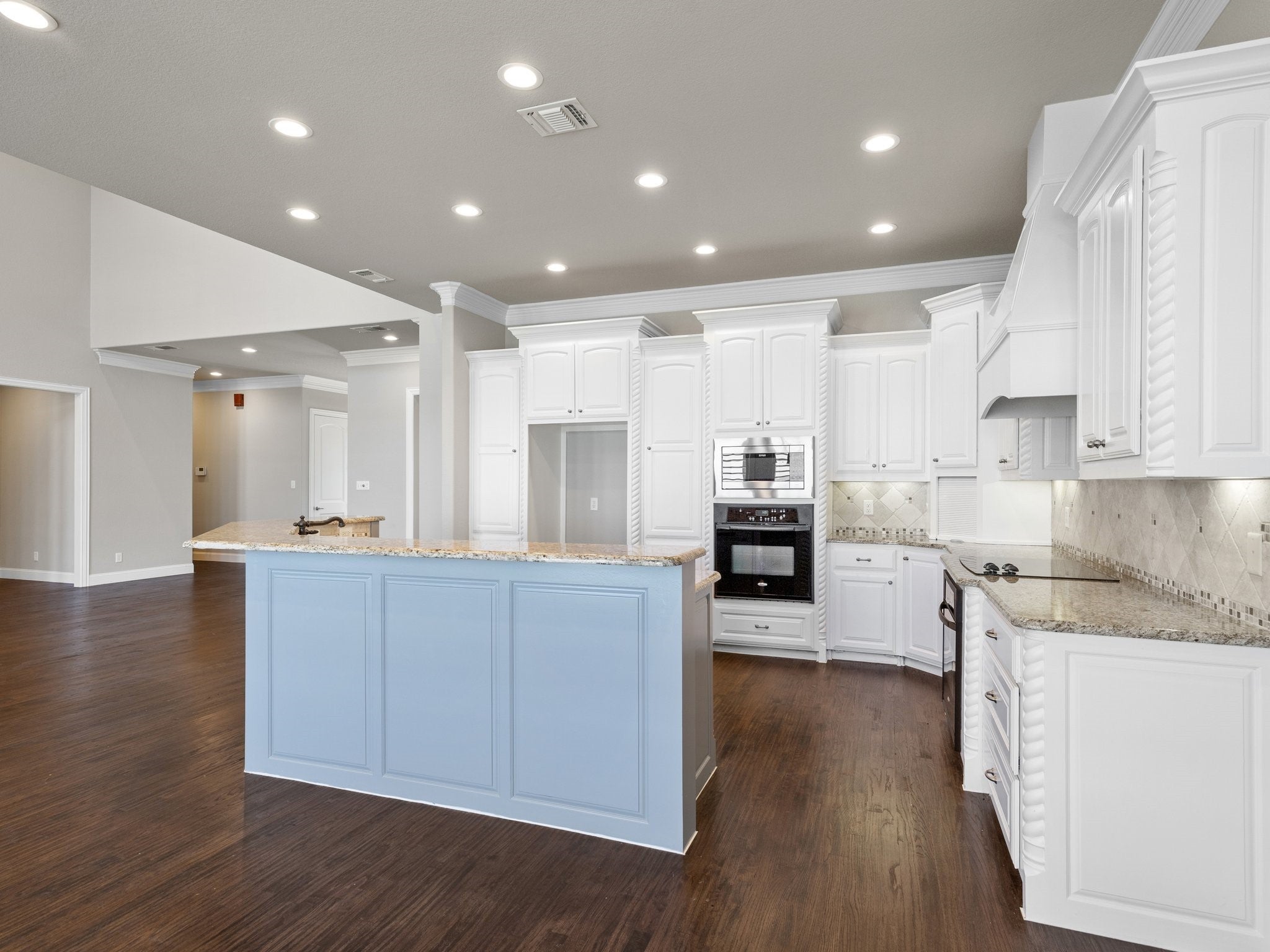 Runaway Bay, Texas, 76426, United States, 4 Bedrooms Bedrooms, ,4 BathroomsBathrooms,Residential,Active,1909882