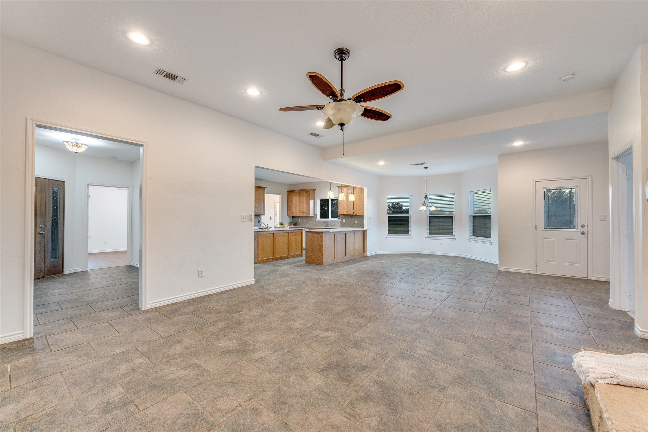 Leonard, Texas, 75452, United States, 2 Bedrooms Bedrooms, ,2 BathroomsBathrooms,Residential,Active,1920262