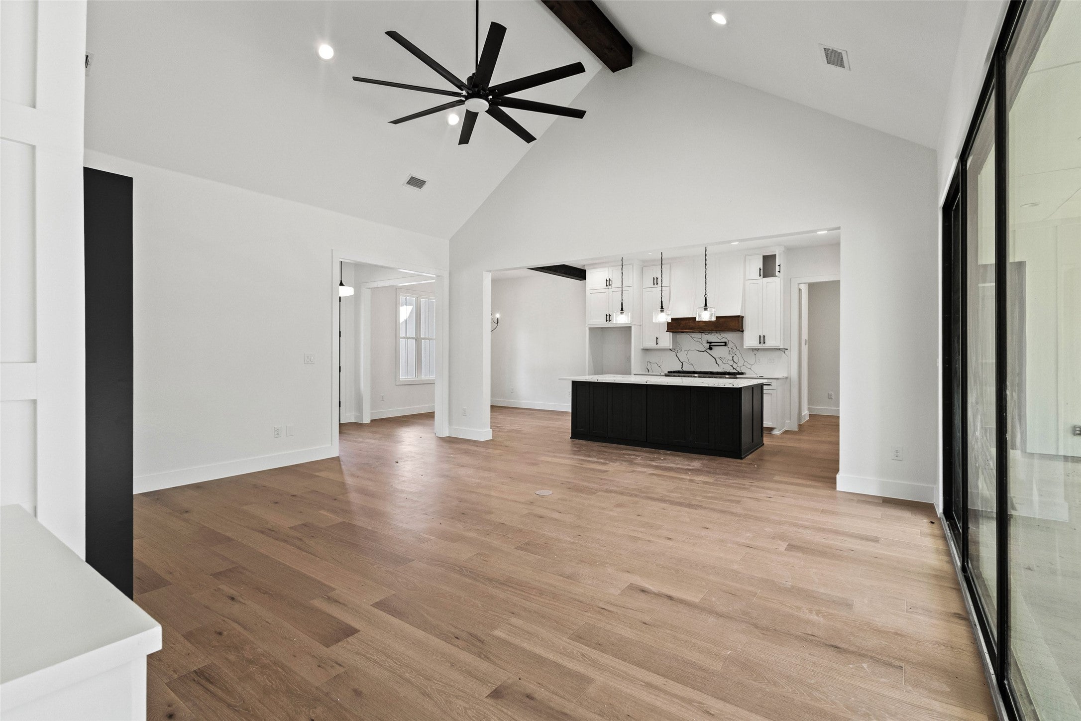 Van Alstyne, Texas, 75495, United States, 4 Bedrooms Bedrooms, ,4 BathroomsBathrooms,Residential,Active,1880019