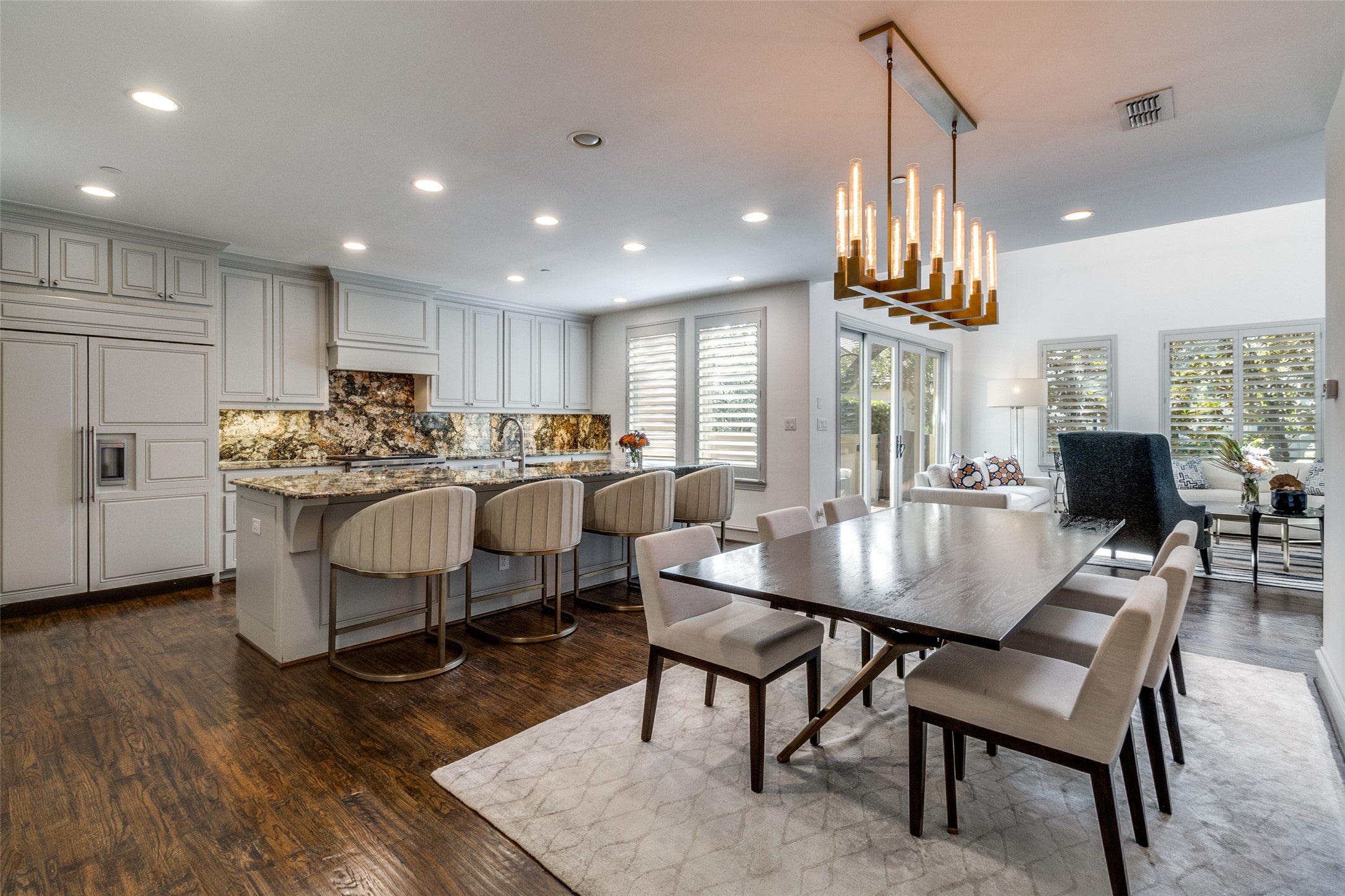 Dallas, Texas, 75205, United States, 4 Bedrooms Bedrooms, ,5 BathroomsBathrooms,Residential,Active,1952445