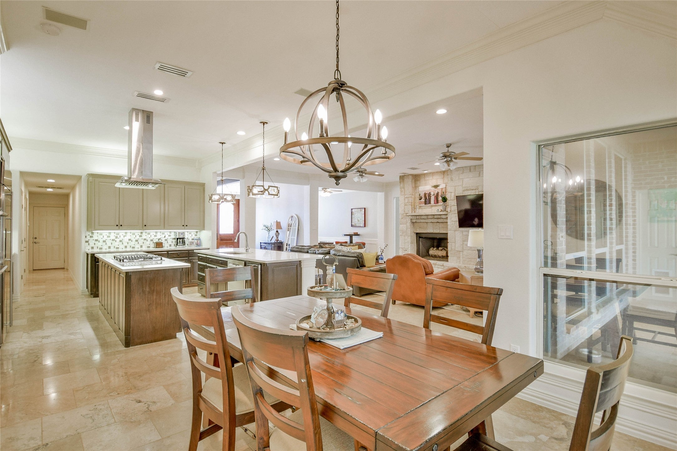 Granbury, Texas, 76048, United States, 3 Bedrooms Bedrooms, ,3 BathroomsBathrooms,Residential,Active,1943796