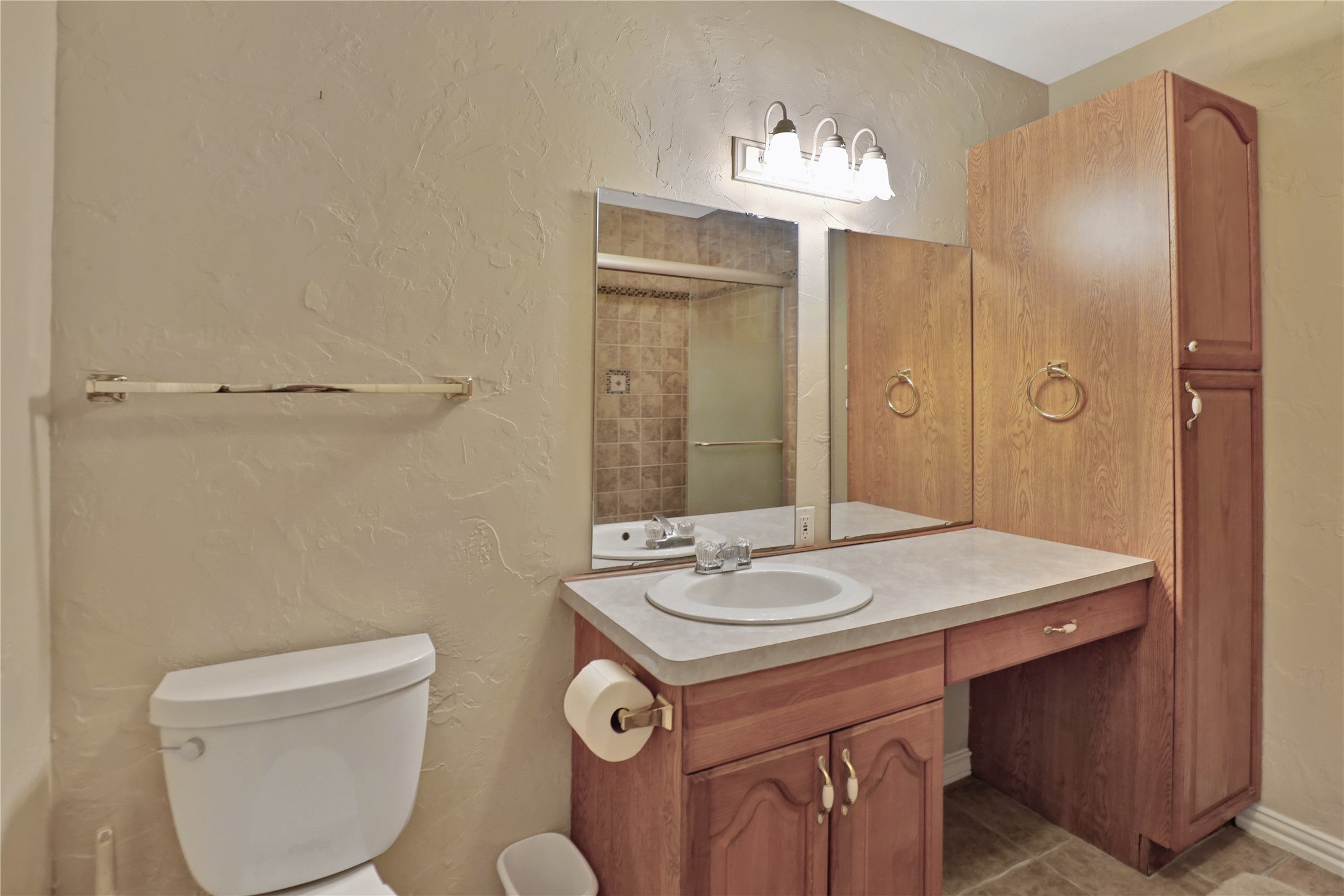 Scroggins, Texas, 75480, United States, 5 Bedrooms Bedrooms, ,5 BathroomsBathrooms,Residential,Active,1781819