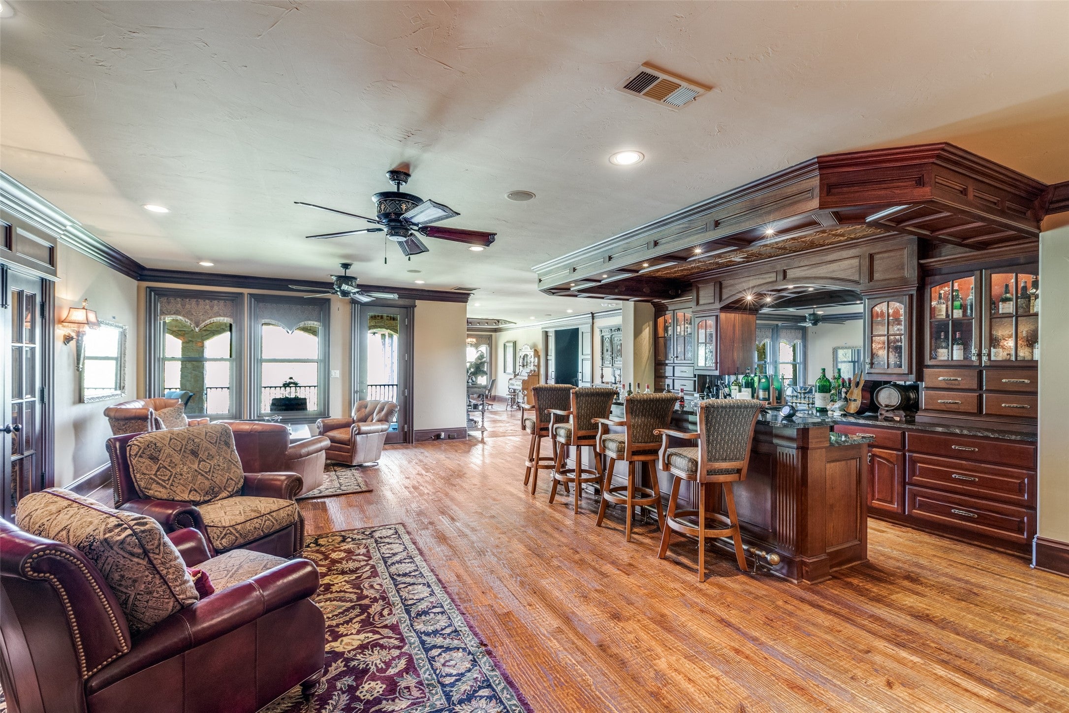 Pilot Point, Texas, 76258, United States, 6 Bedrooms Bedrooms, ,8 BathroomsBathrooms,Residential,Active,1953394