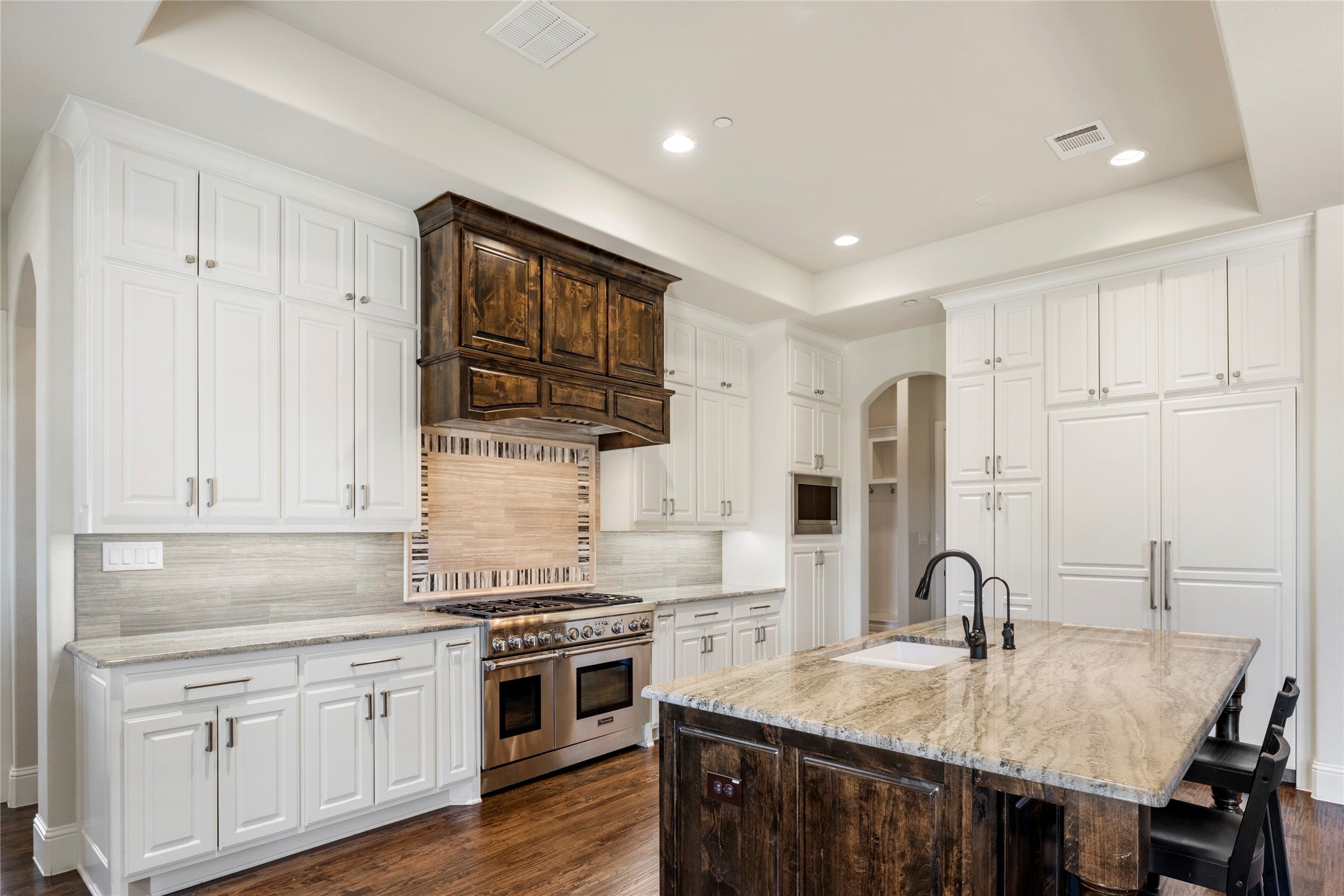 Southlake, Texas, 76092, United States, 5 Bedrooms Bedrooms, ,6 BathroomsBathrooms,Residential,Active,2008267