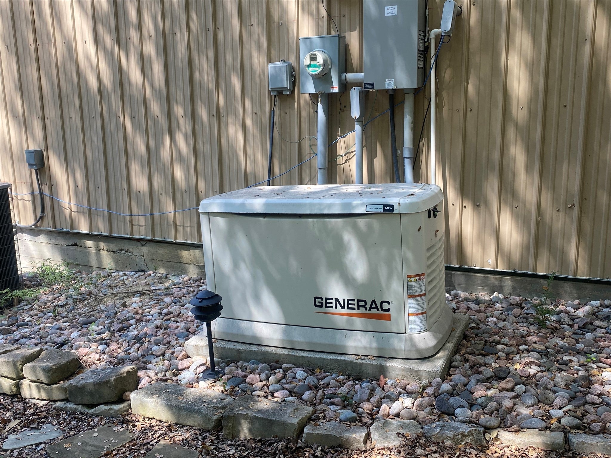 Bonham, Texas, 75418, United States, 9 Bedrooms Bedrooms, ,6 BathroomsBathrooms,Residential,Active,1988719