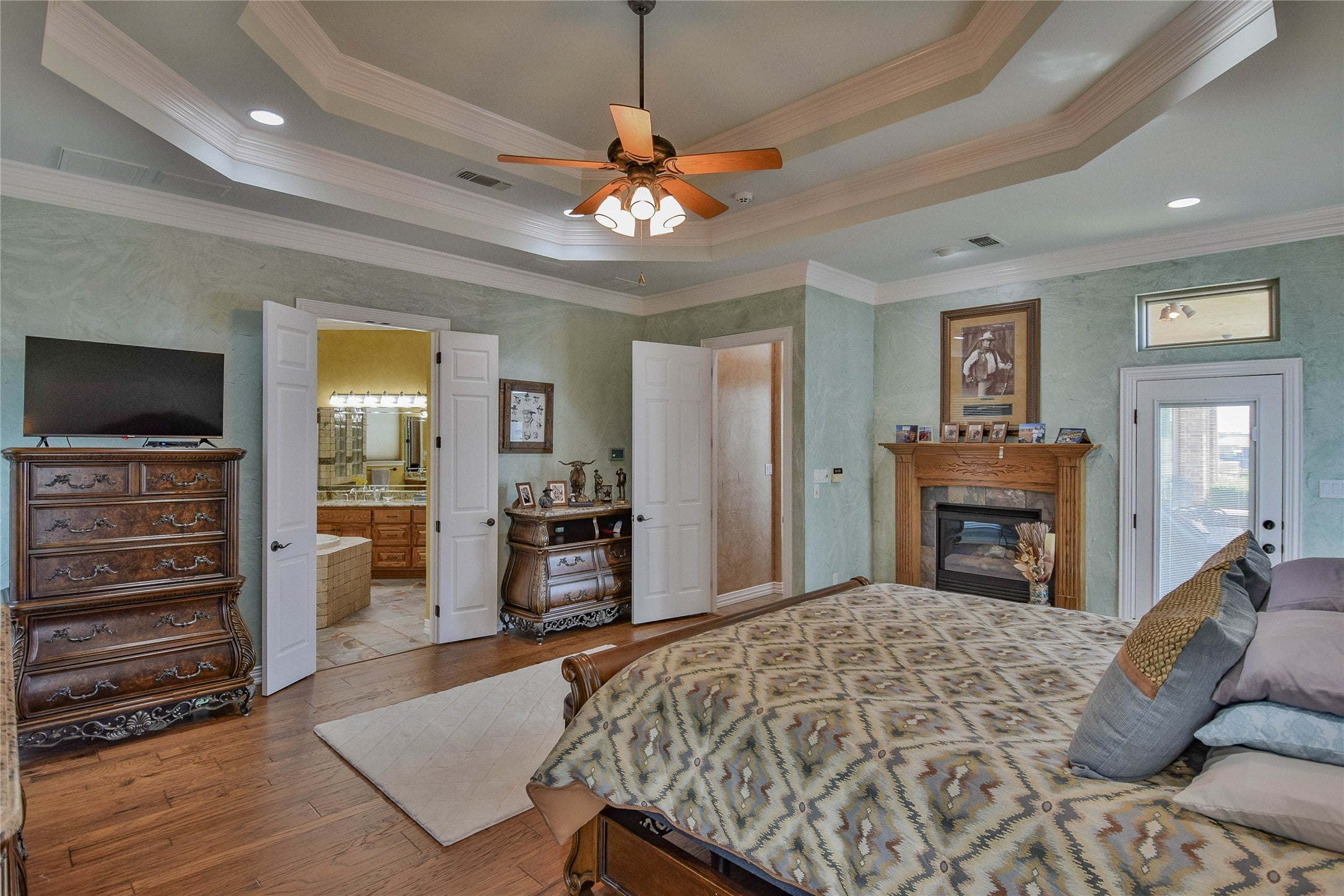 Granbury, Texas, 76048, United States, ,5 BathroomsBathrooms,Residential,Active,1799390