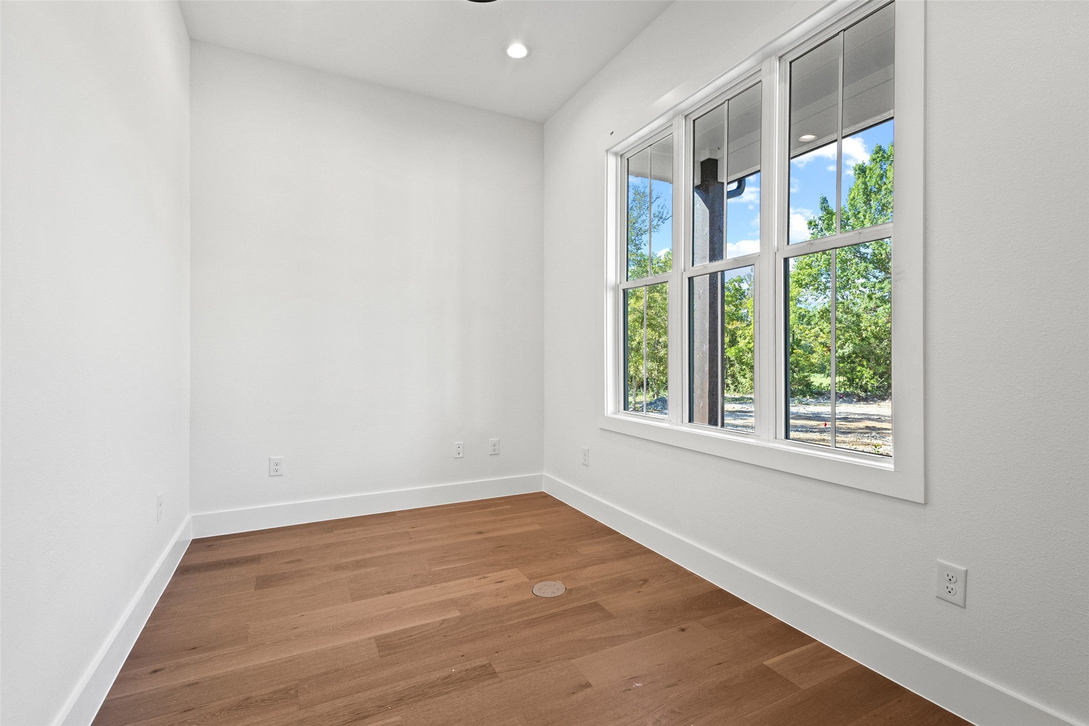 Van Alstyne, Texas, 75495, United States, 4 Bedrooms Bedrooms, ,4 BathroomsBathrooms,Residential,Active,1880019