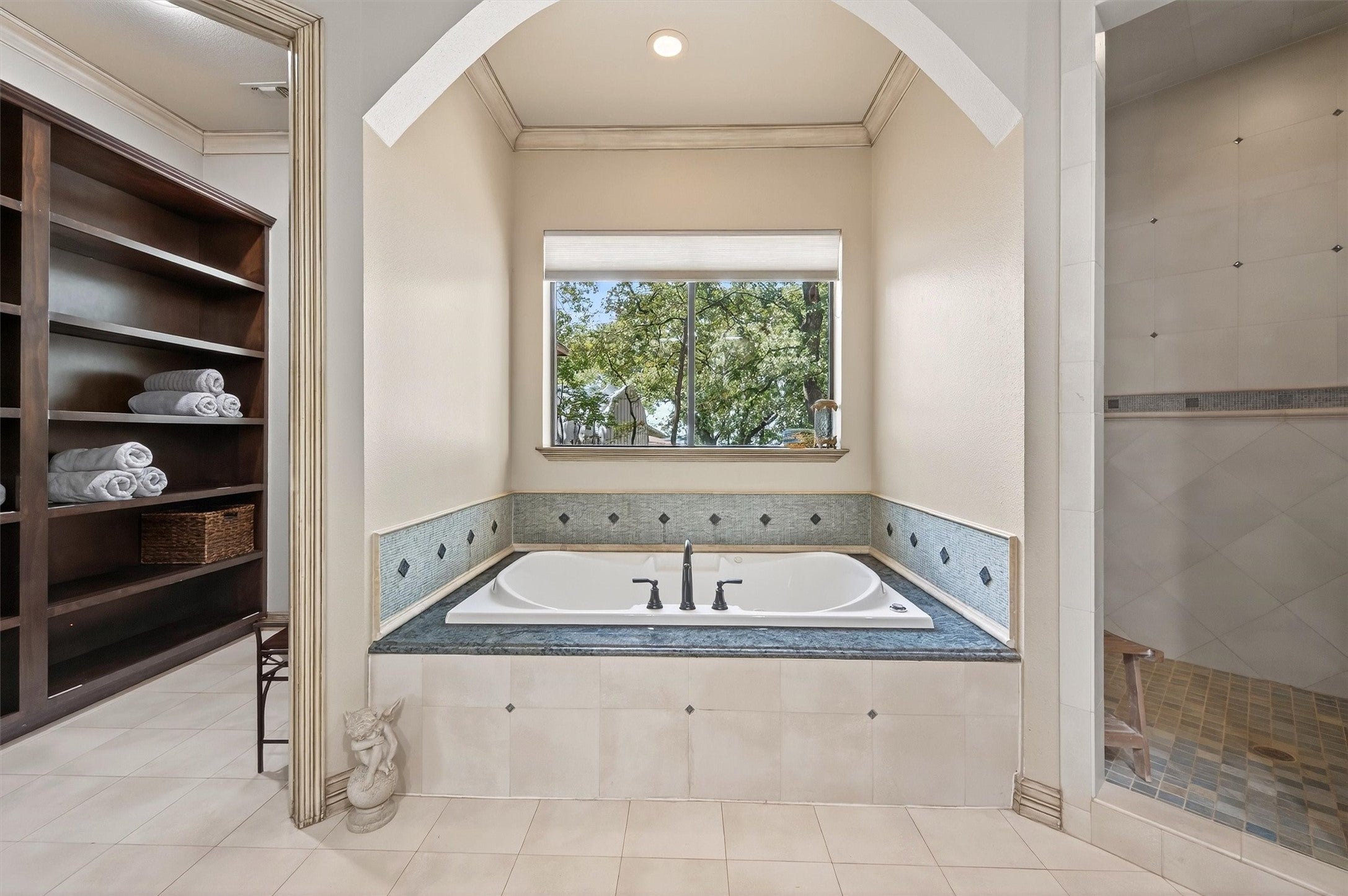 Pottsboro, Texas, 75076, United States, 5 Bedrooms Bedrooms, ,6 BathroomsBathrooms,Residential,Active,1953378