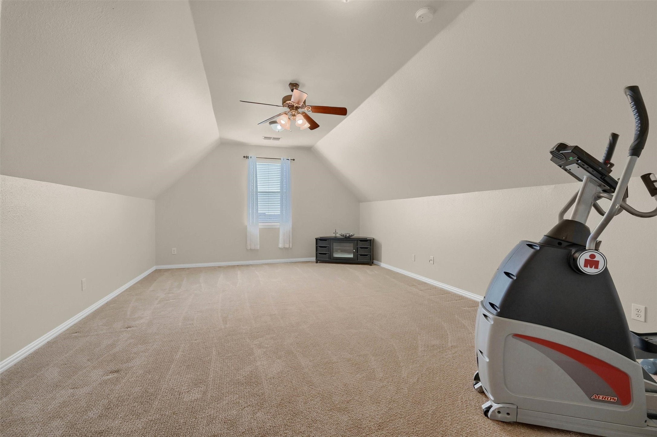 Tioga, Texas, 76271, United States, ,7 BathroomsBathrooms,Residential,Active,1841304