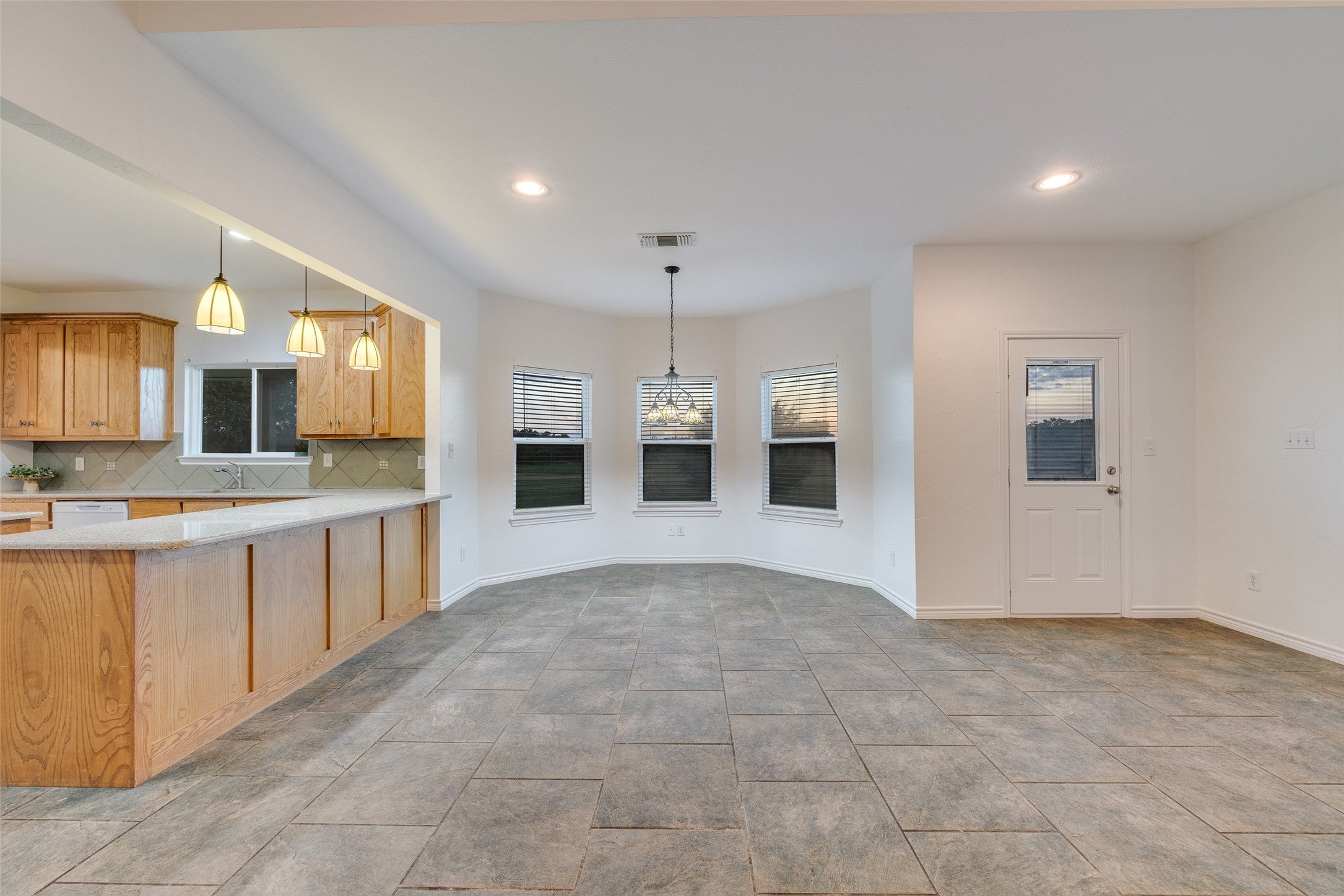 Leonard, Texas, 75452, United States, 2 Bedrooms Bedrooms, ,2 BathroomsBathrooms,Residential,Active,1920262