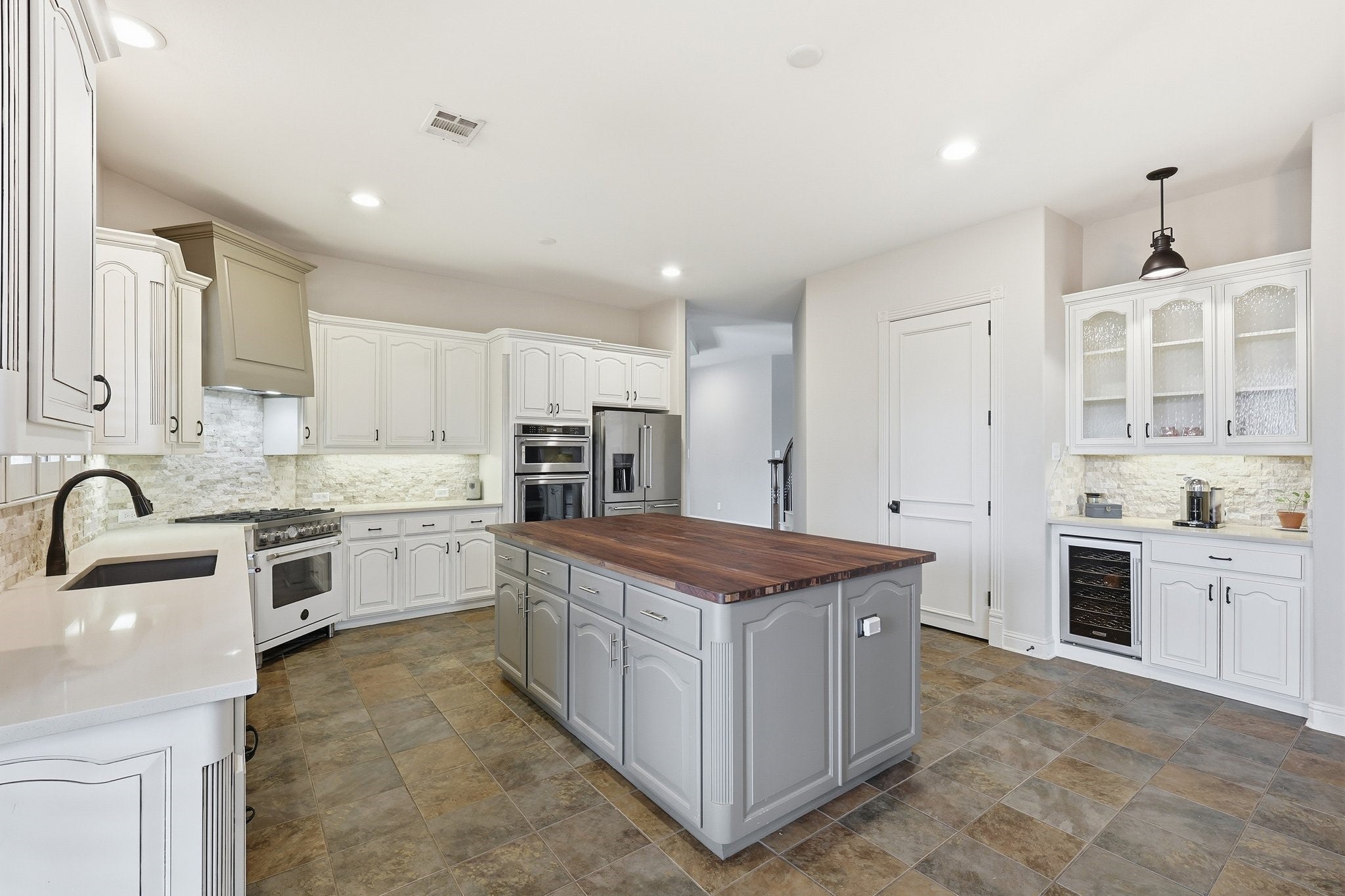 Flower Mound, Texas, 75022, United States, 5 Bedrooms Bedrooms, ,6 BathroomsBathrooms,Residential,Active,2010203