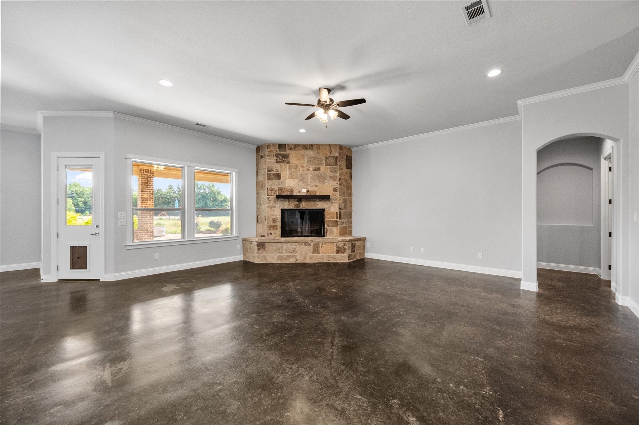 Mansfield, Texas, 76063, United States, 5 Bedrooms Bedrooms, ,6 BathroomsBathrooms,Residential,Contingent,1799362