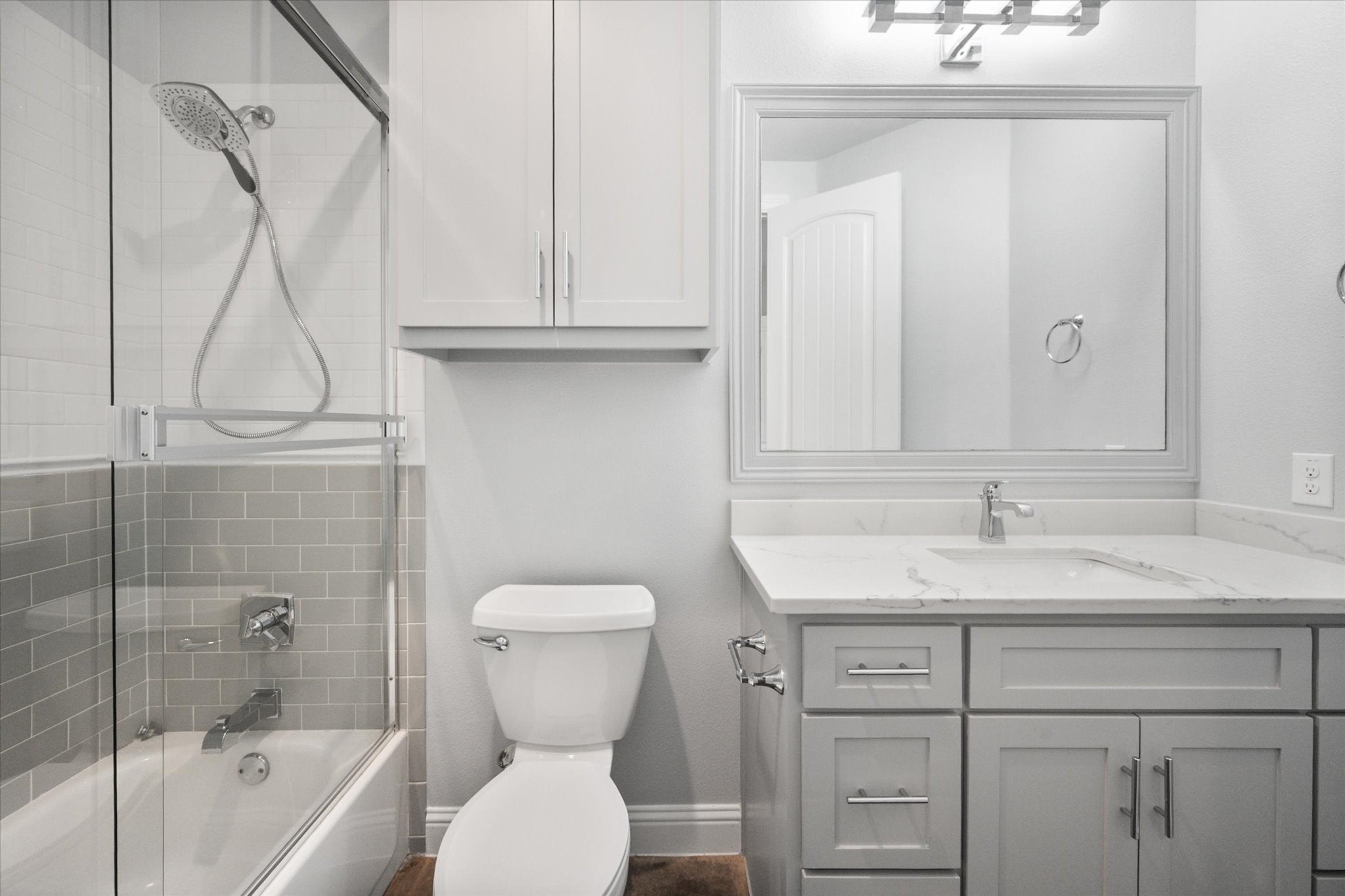 Mansfield, Texas, 76063, United States, 5 Bedrooms Bedrooms, ,6 BathroomsBathrooms,Residential,Contingent,1799362