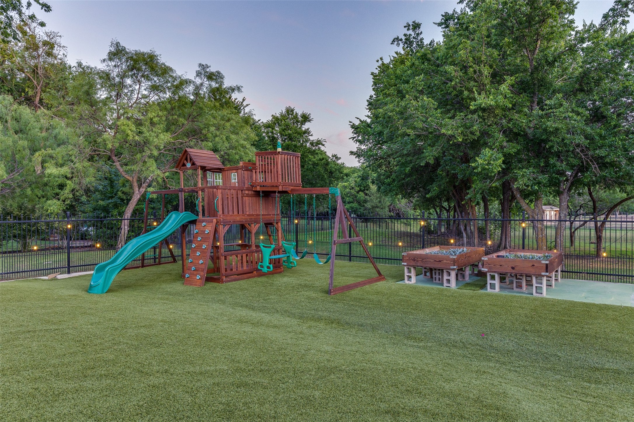 Fort Worth, Texas, 76108, United States, 4 Bedrooms Bedrooms, ,4 BathroomsBathrooms,Residential,Active,1828688