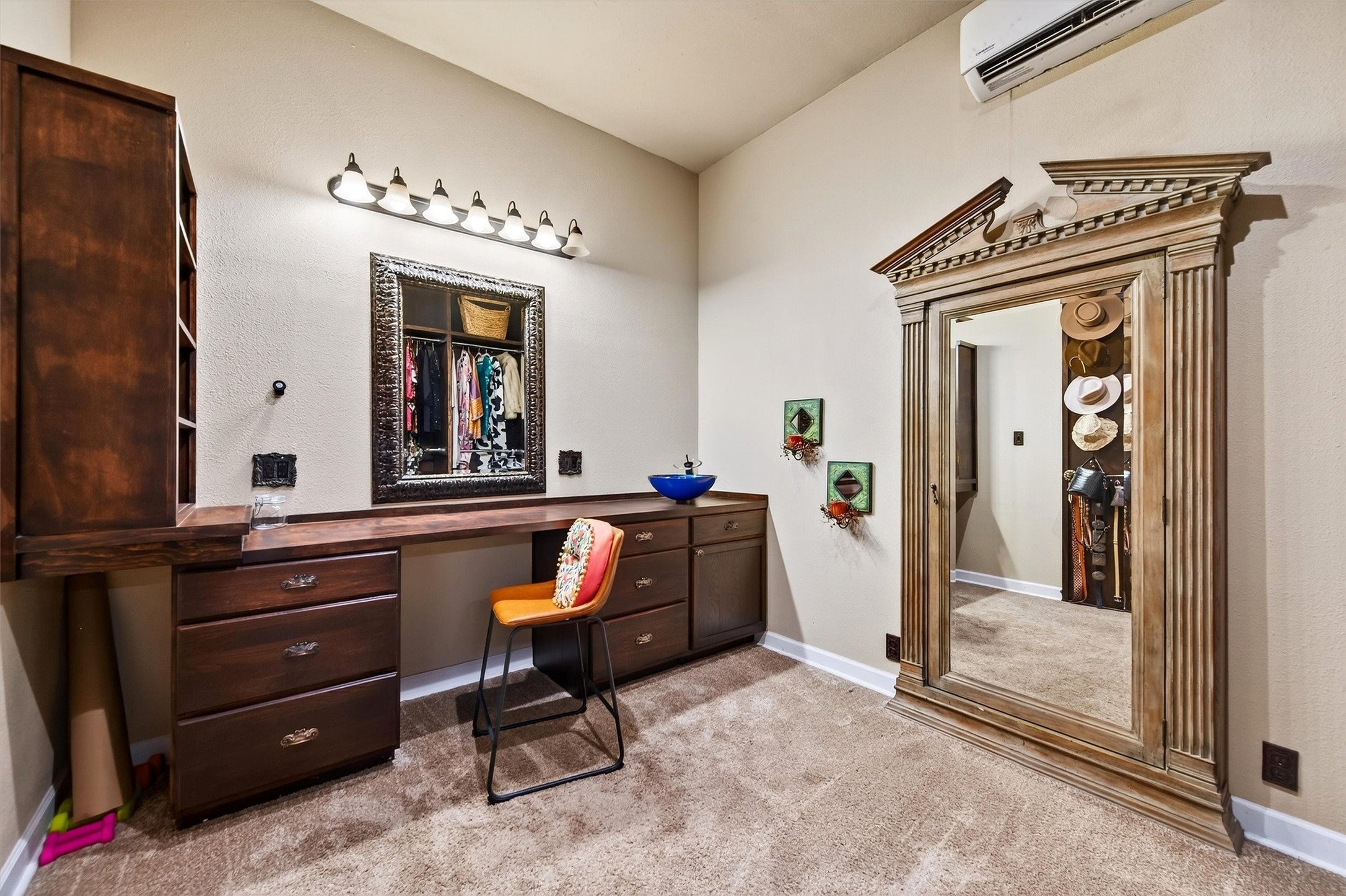 Pottsboro, Texas, 75076, United States, 5 Bedrooms Bedrooms, ,6 BathroomsBathrooms,Residential,Active,1953378