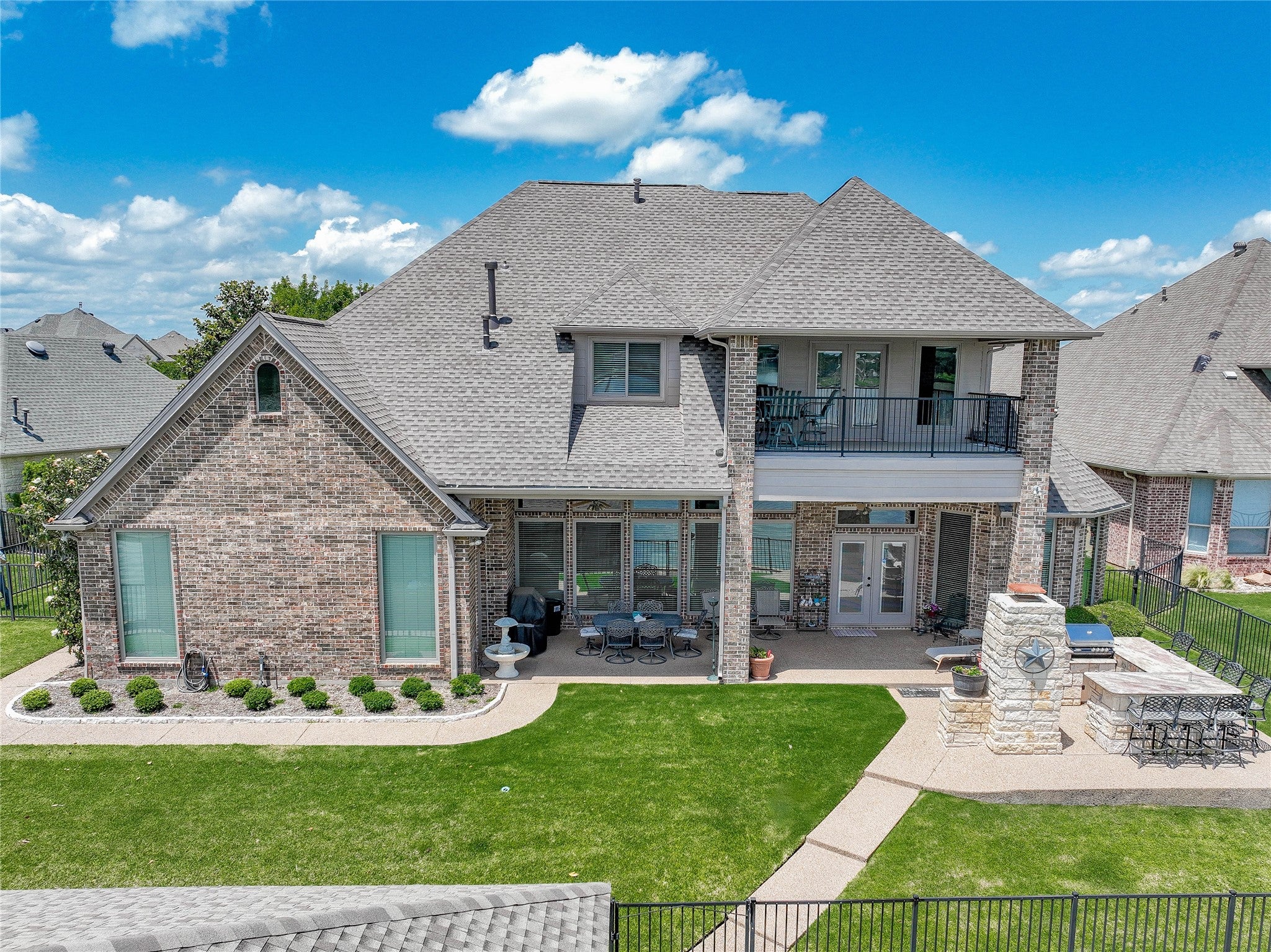 Granbury, Texas, 76048, United States, ,5 BathroomsBathrooms,Residential,Active,1799390